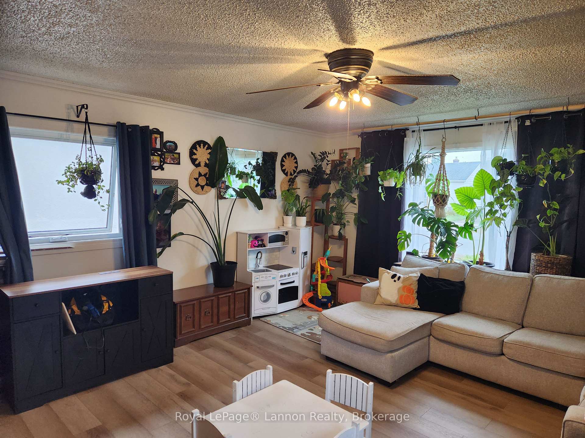 Photo 6 of 342 Amelia Street E, Thunder Bay, Westfort — HOMEH