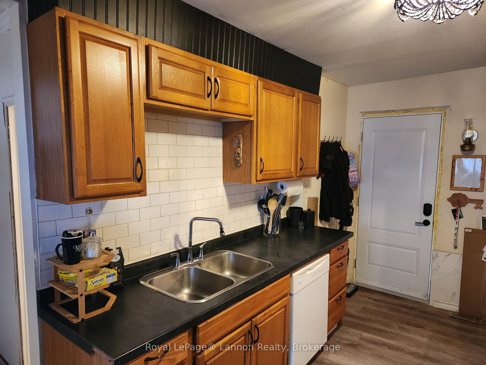 Photo 10 of 342 Amelia Street E, Thunder Bay, Westfort — HOMEH