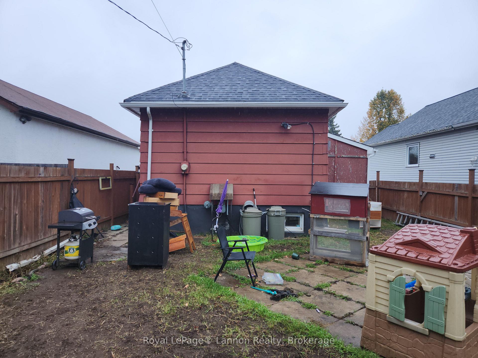 Photo 25 of 342 Amelia Street E, Thunder Bay, Westfort — HOMEH
