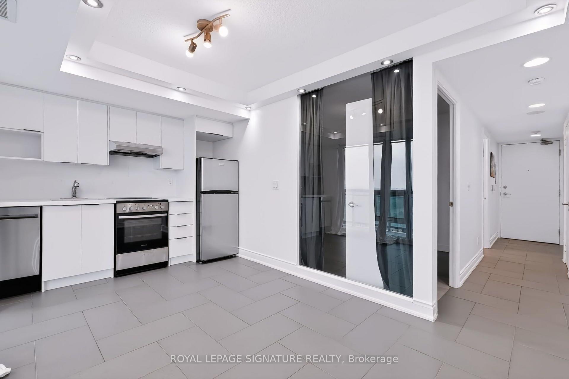 Photo 4 of Unit 2008, 155 Legion Road, Etobicoke, Mimico — HOMEH
