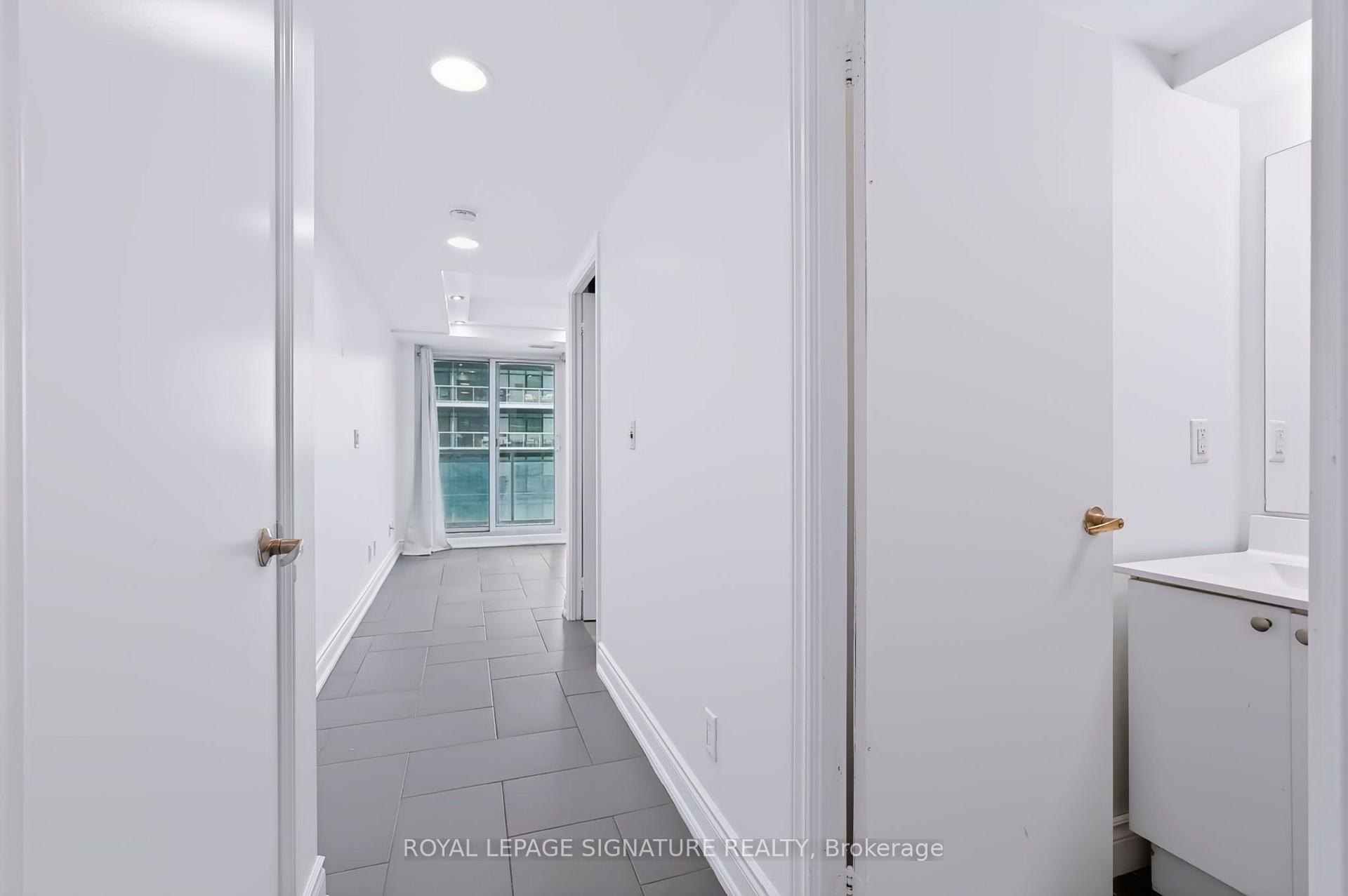 Photo 10 of Unit 2008, 155 Legion Road, Etobicoke, Mimico — HOMEH