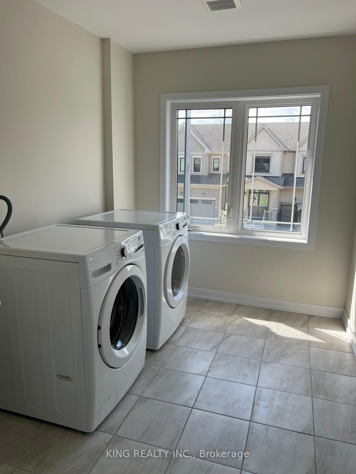 Photo 28 of 82 Sunflower Crescent, Thorold, Hurricane/Merrittville — HOMEH