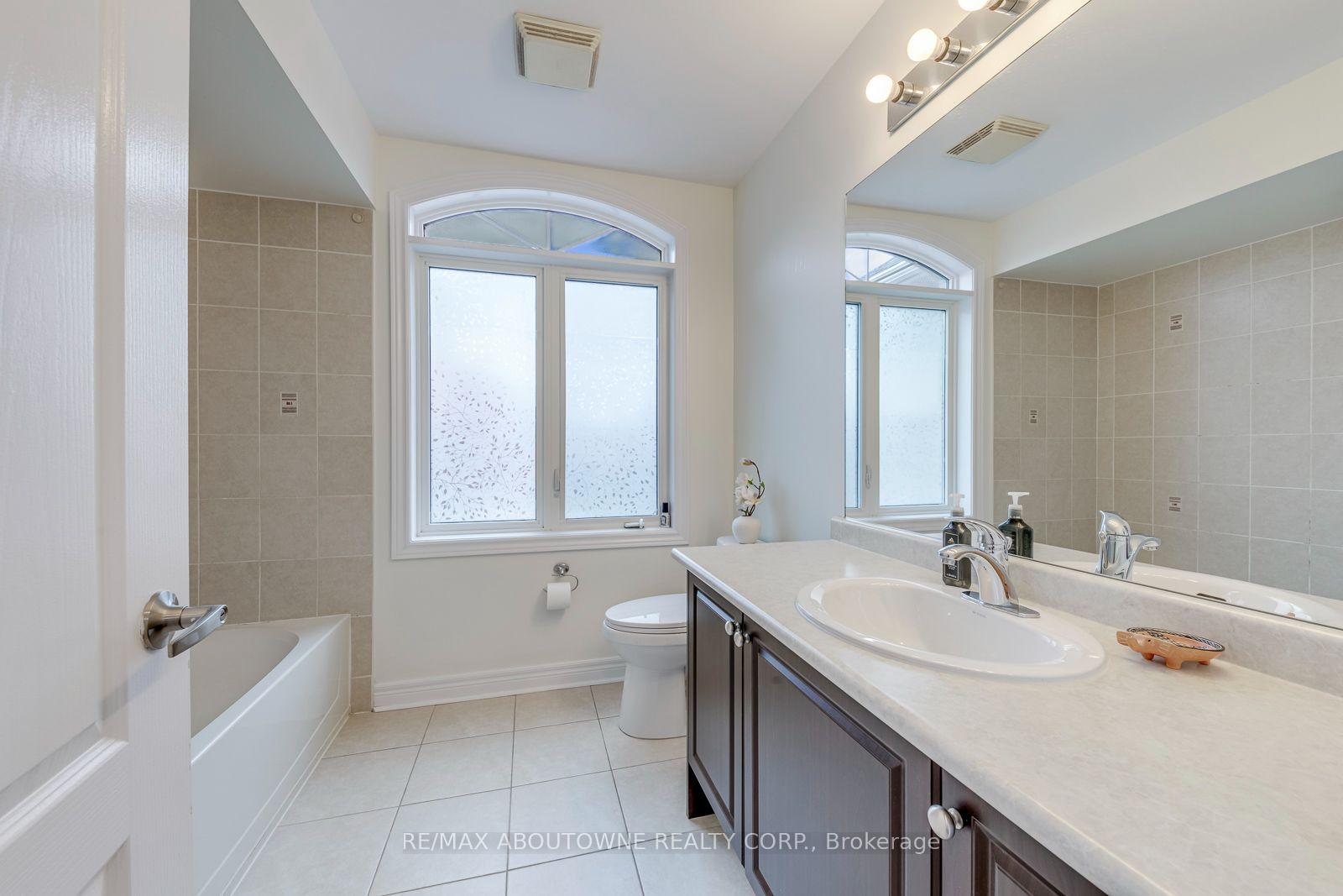 Photo 23 of 3234 Sharp Road, Burlington, Alton — HOMEH