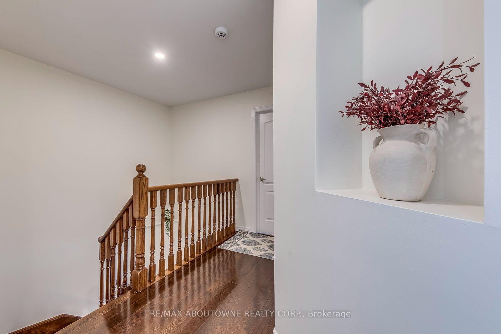 Photo 24 of 3234 Sharp Road, Burlington, Alton — HOMEH