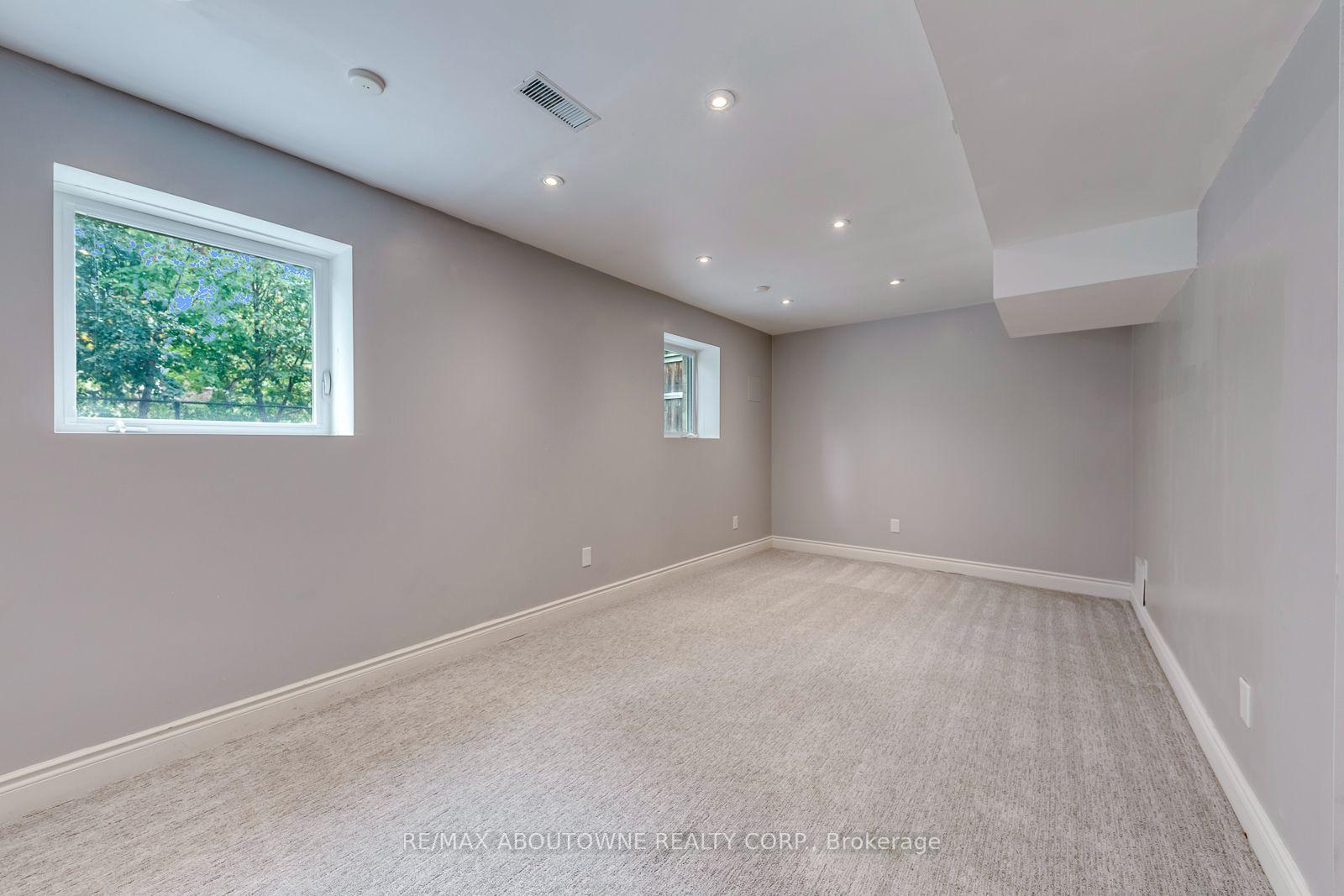 Photo 25 of 3234 Sharp Road, Burlington, Alton — HOMEH