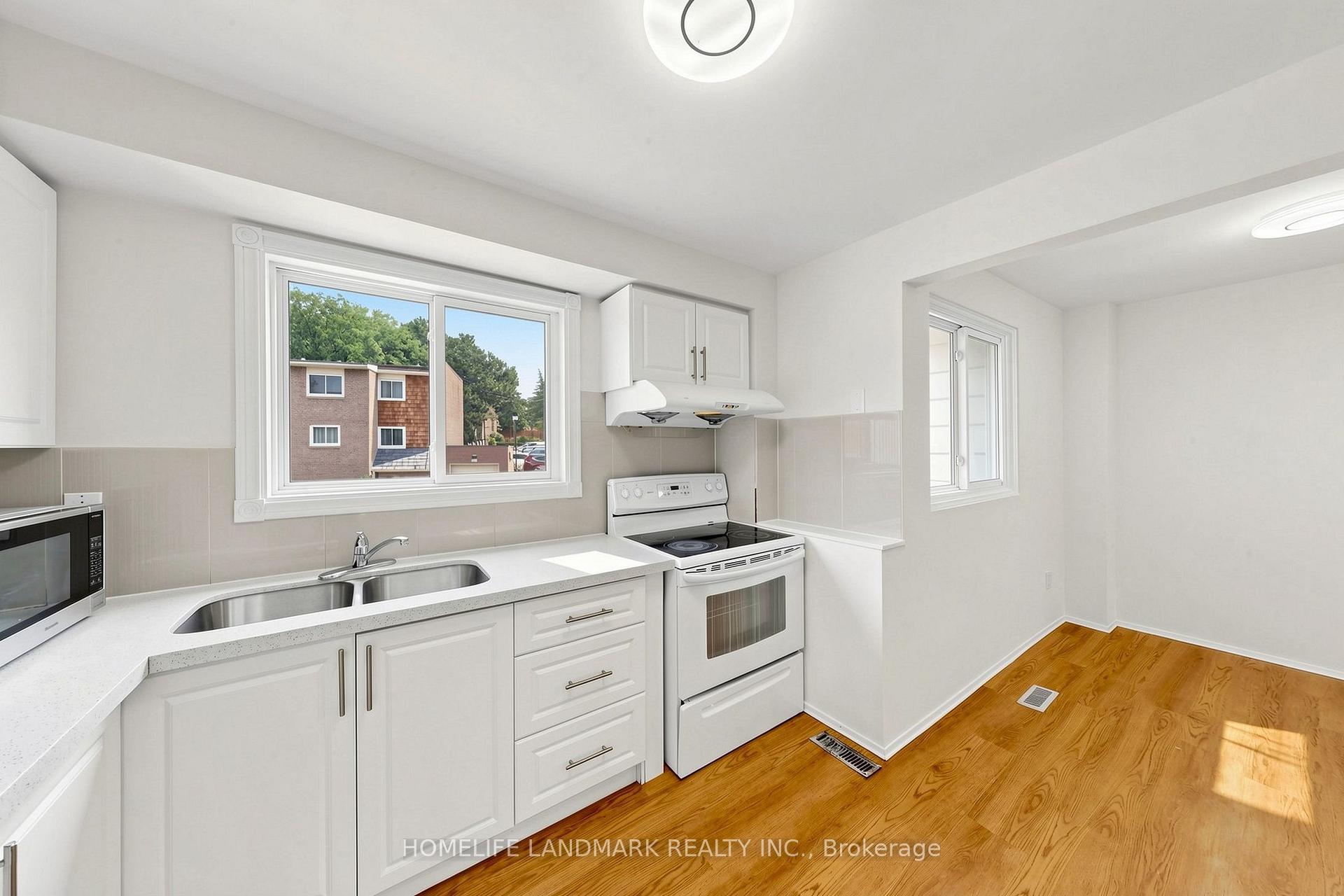 Photo 7 of 8 Rusty Crest Way, North York, Don Valley Village — HOMEH