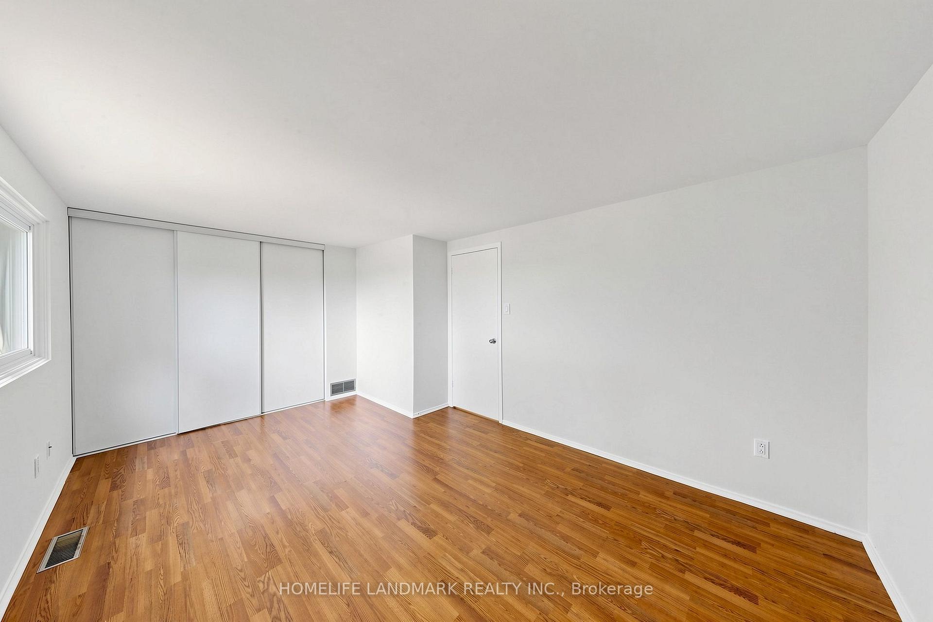 Photo 16 of 8 Rusty Crest Way, North York, Don Valley Village — HOMEH