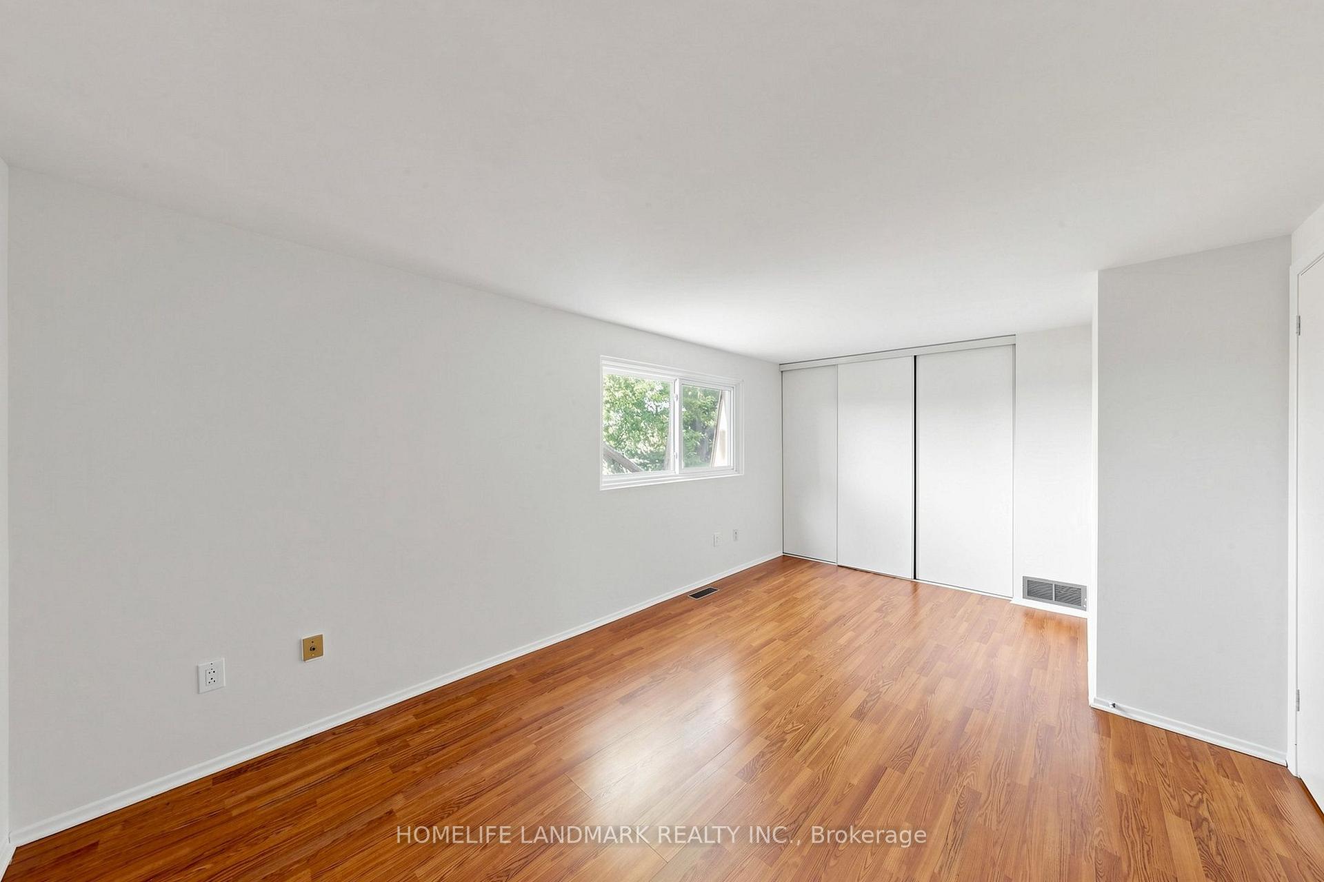 Photo 17 of 8 Rusty Crest Way, North York, Don Valley Village — HOMEH
