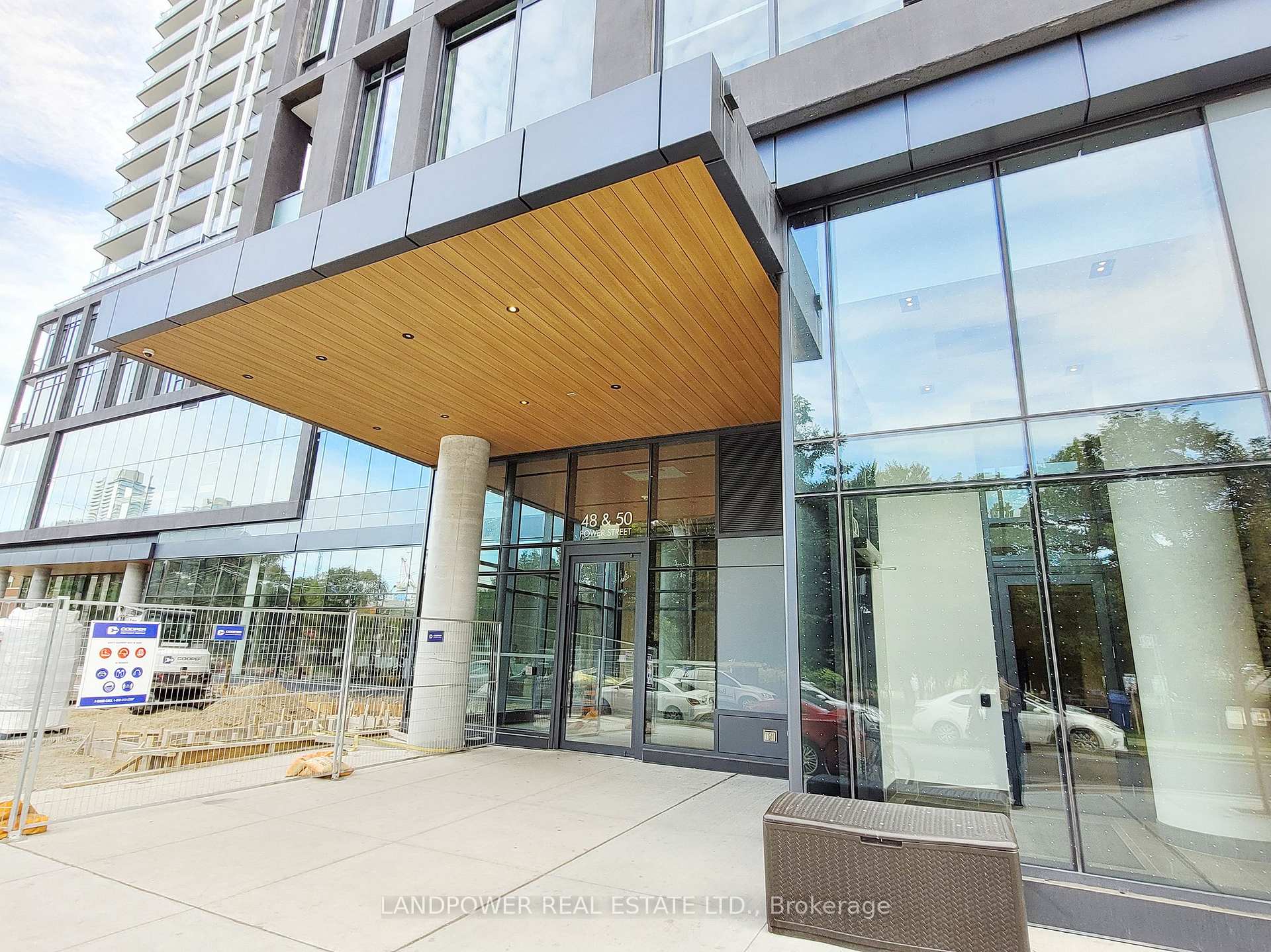Photo 4 of Unit 2109, 48 Power Street, Toronto, Moss Park — HOMEH