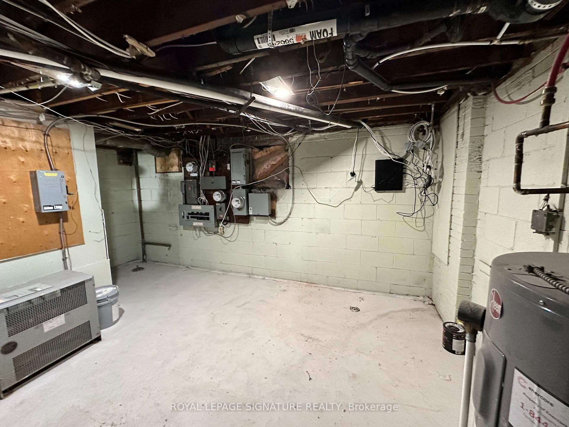 Photo 5 of 2890 Dufferin Street, North York, Yorkdale-Glen Park — HOMEH