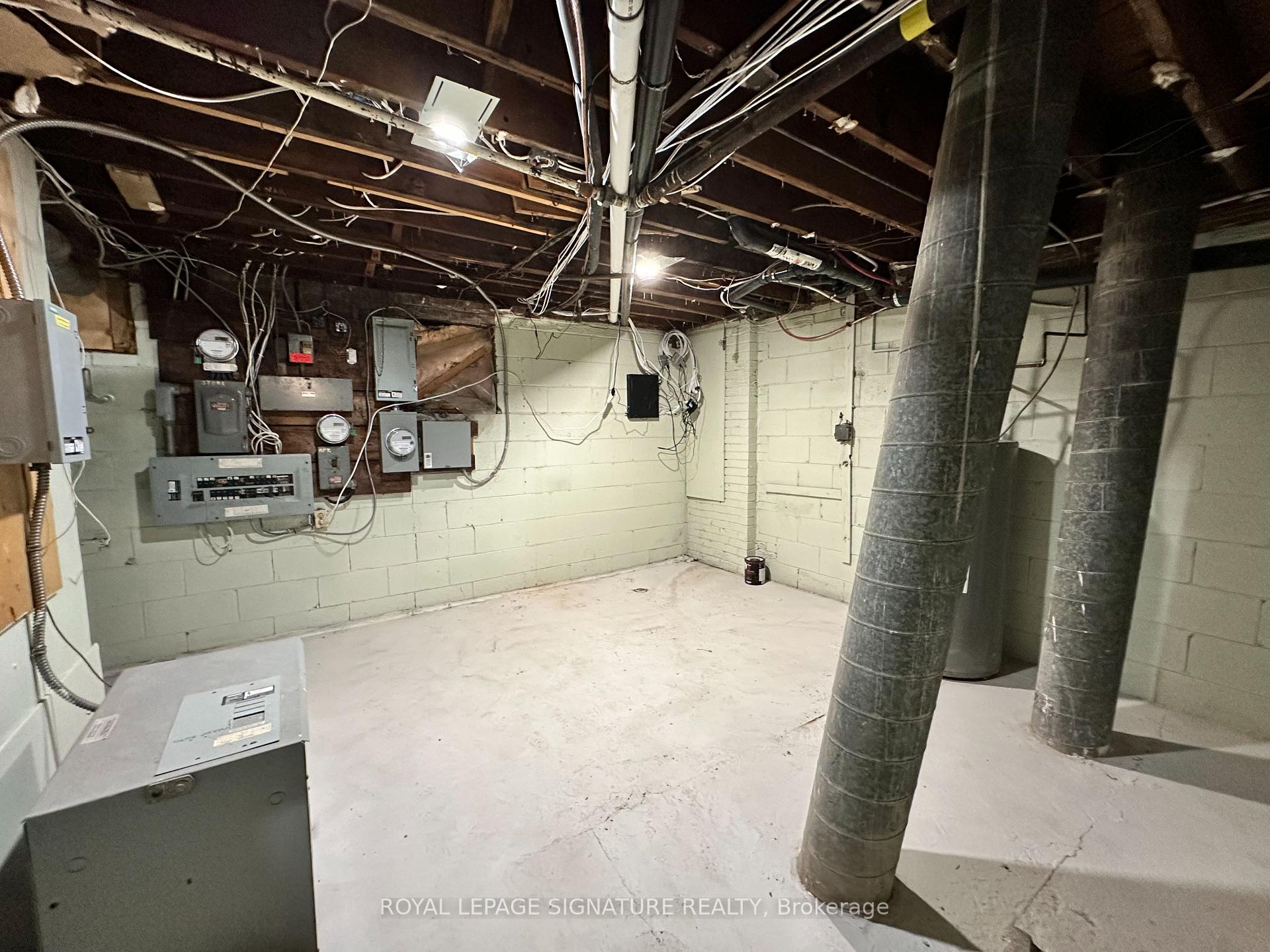 Photo 8 of 2890 Dufferin Street, North York, Yorkdale-Glen Park — HOMEH