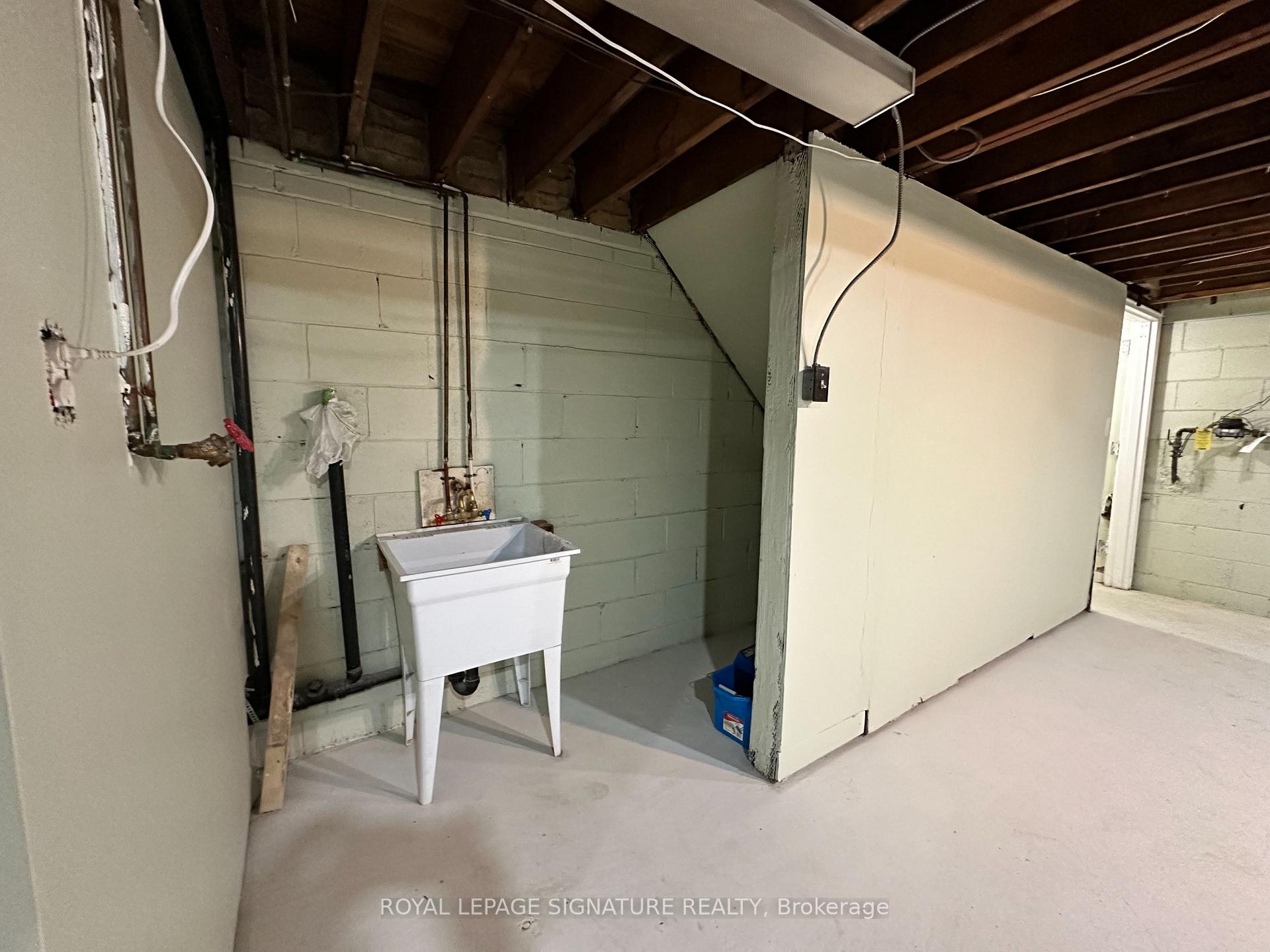 Photo 11 of 2890 Dufferin Street, North York, Yorkdale-Glen Park — HOMEH