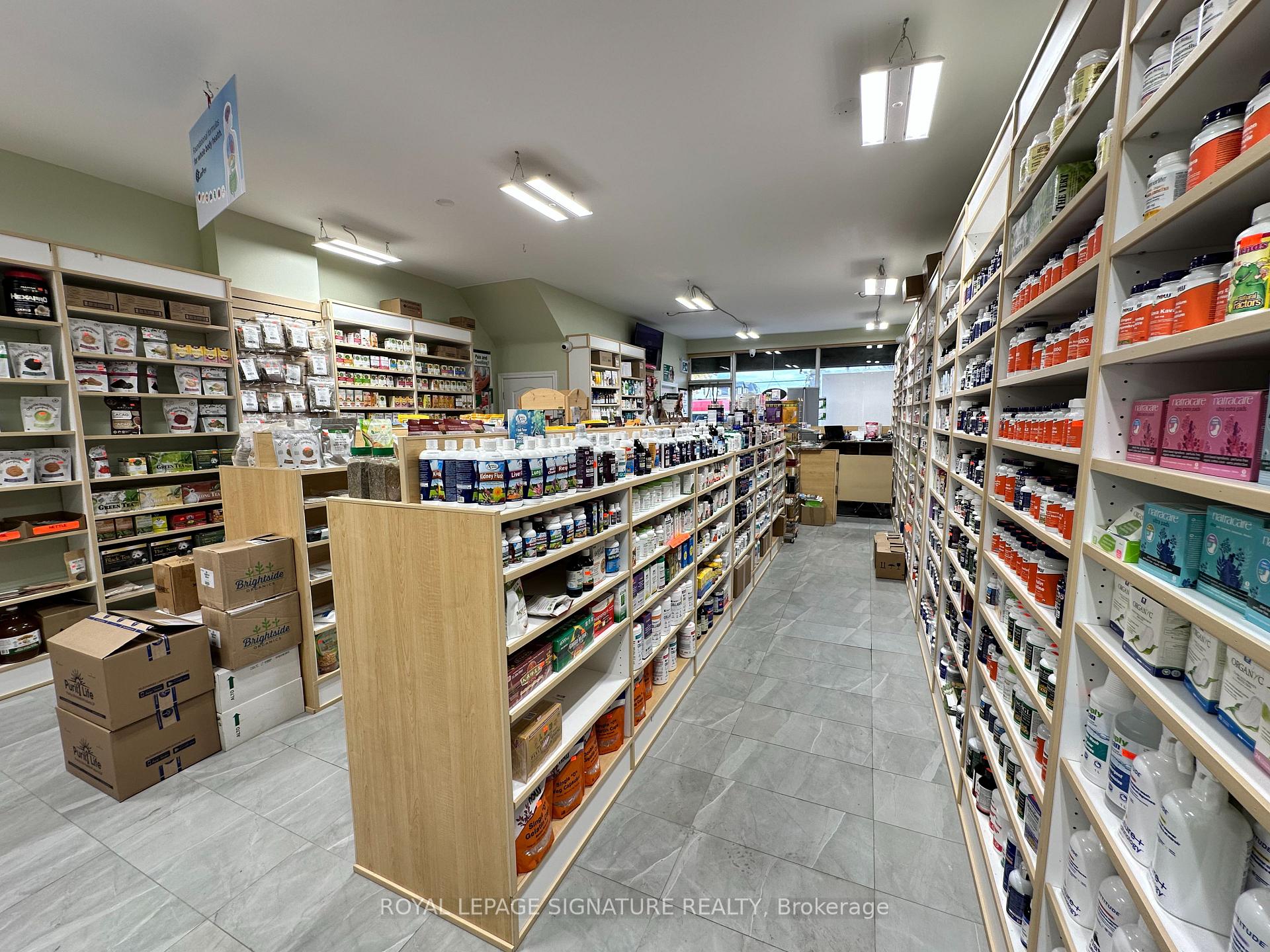 Photo 16 of 2890 Dufferin Street, North York, Yorkdale-Glen Park — HOMEH