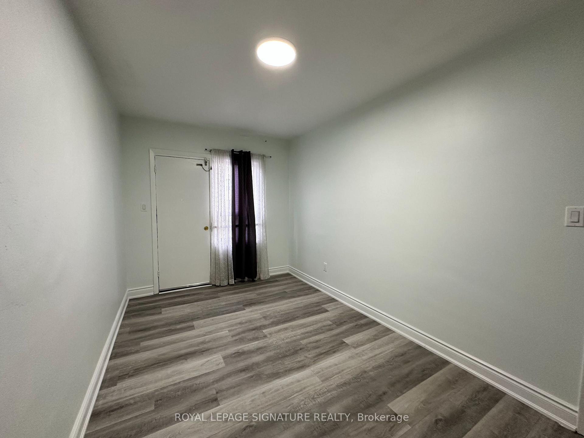 Photo 21 of 2890 Dufferin Street, North York, Yorkdale-Glen Park — HOMEH