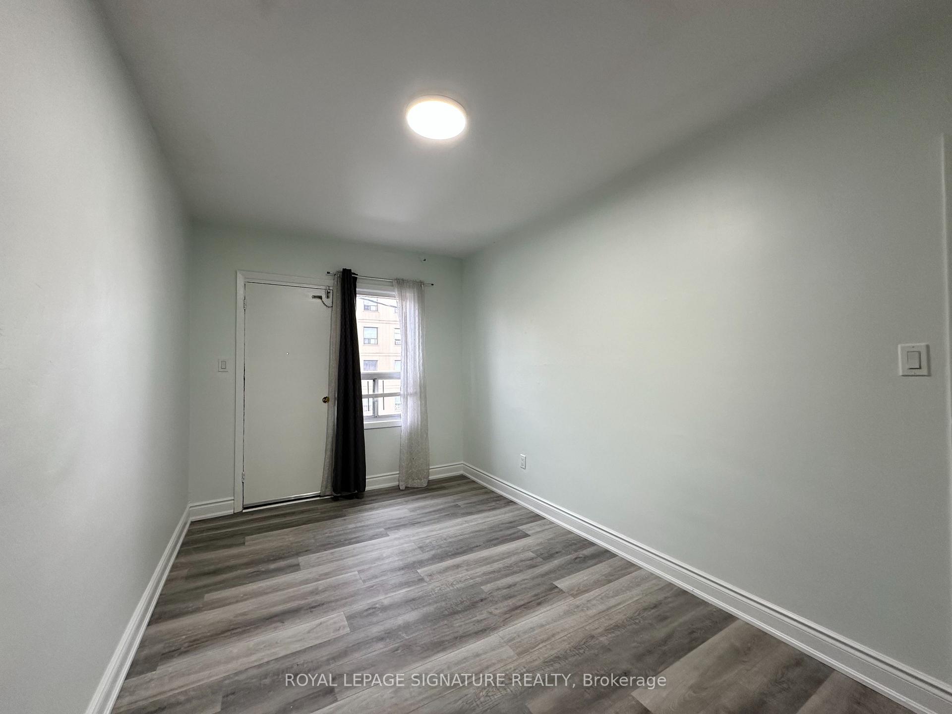 Photo 24 of 2890 Dufferin Street, North York, Yorkdale-Glen Park — HOMEH