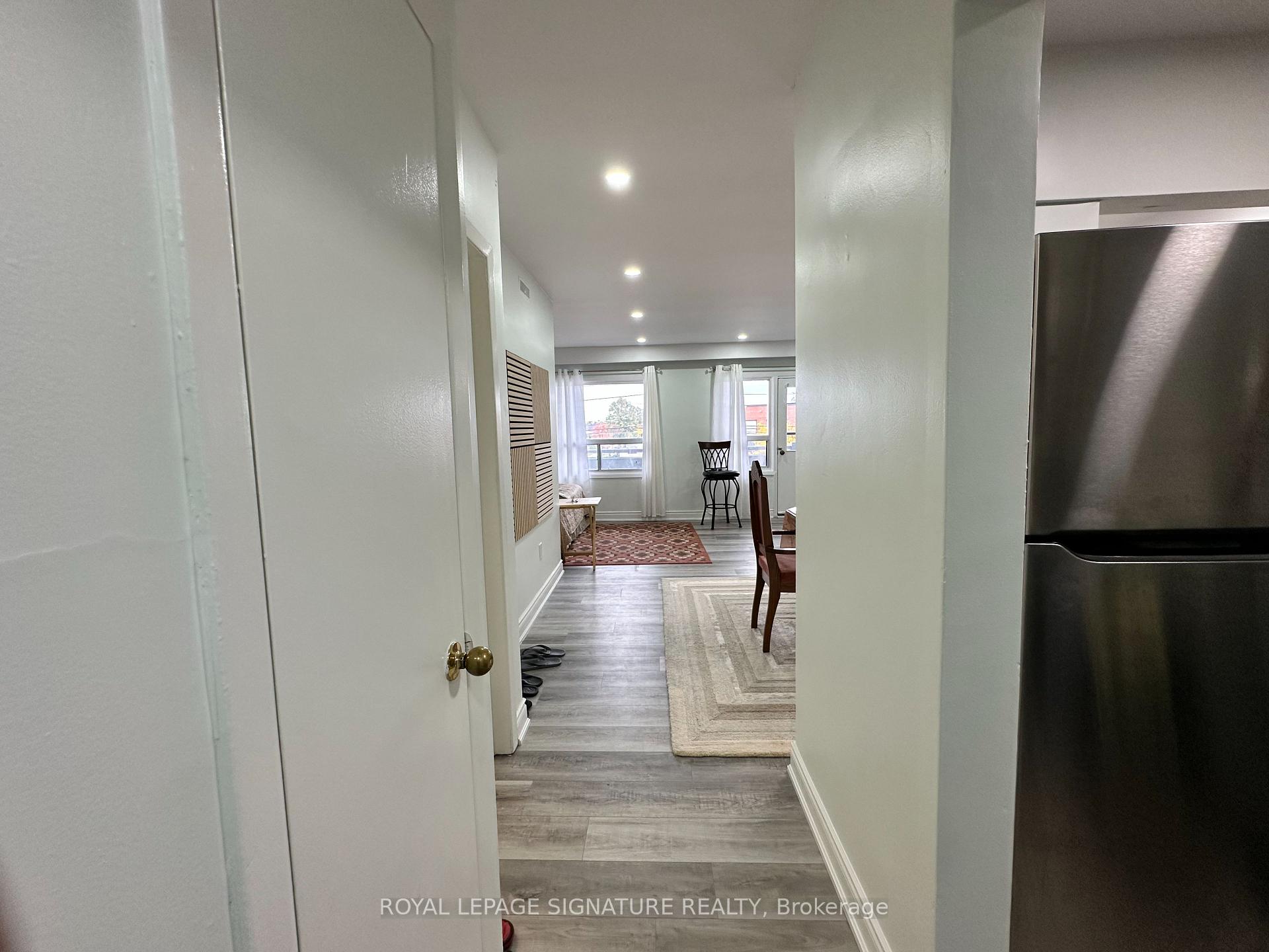 Photo 32 of 2890 Dufferin Street, North York, Yorkdale-Glen Park — HOMEH