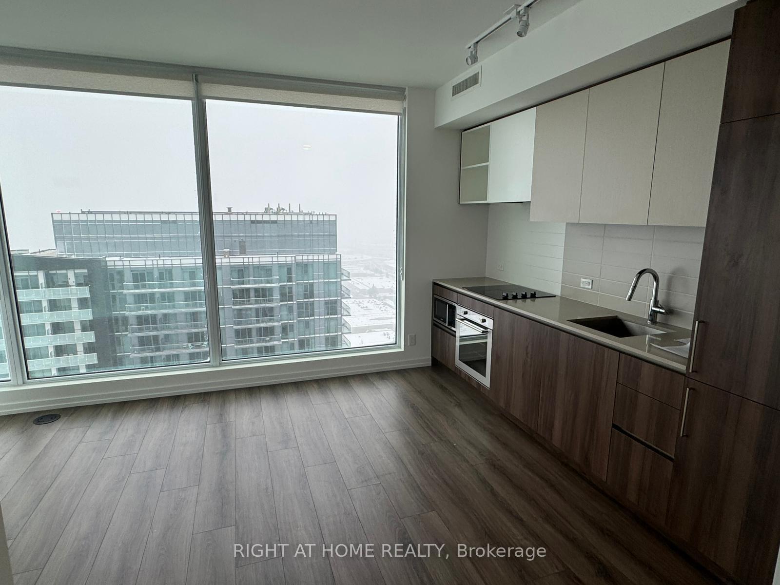 Photo 5 of Unit 4209, 7890 Jane Street, Vaughan, Vaughan Corporate Centre — HOMEH