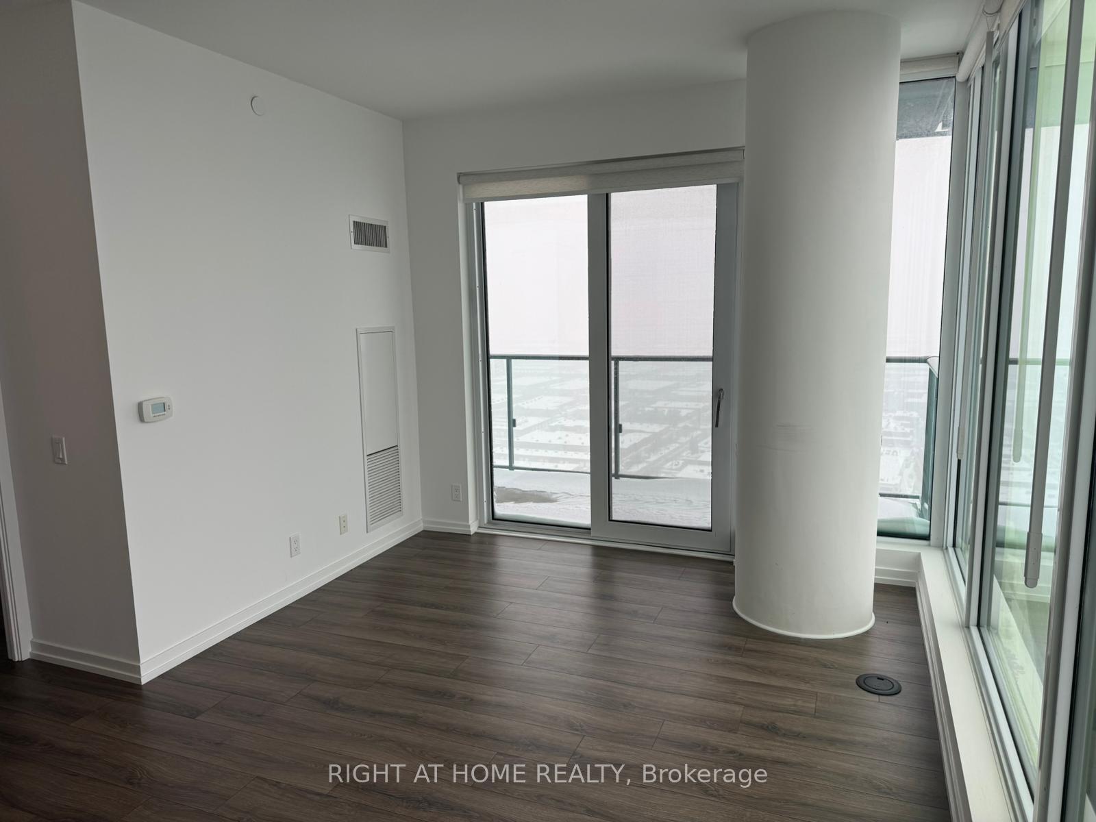 Photo 7 of Unit 4209, 7890 Jane Street, Vaughan, Vaughan Corporate Centre — HOMEH