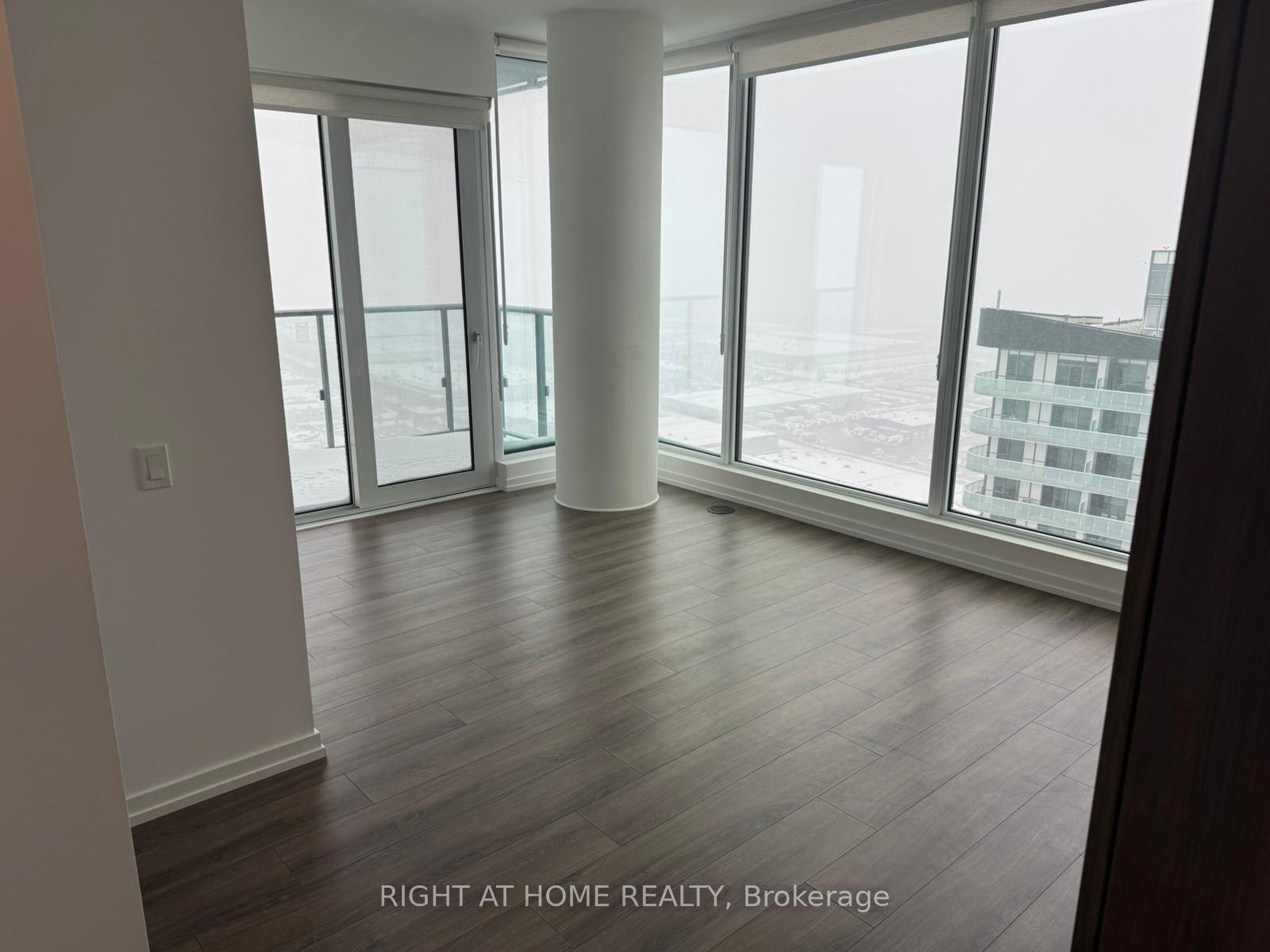 Photo 8 of Unit 4209, 7890 Jane Street, Vaughan, Vaughan Corporate Centre — HOMEH