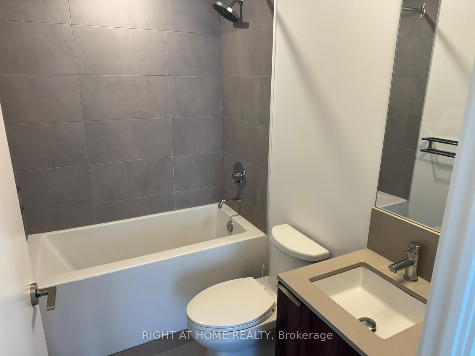 Photo 15 of Unit 4209, 7890 Jane Street, Vaughan, Vaughan Corporate Centre — HOMEH