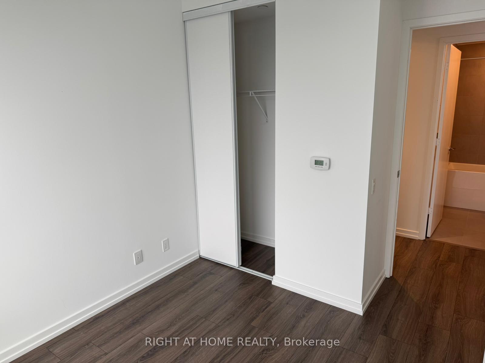 Photo 17 of Unit 4209, 7890 Jane Street, Vaughan, Vaughan Corporate Centre — HOMEH