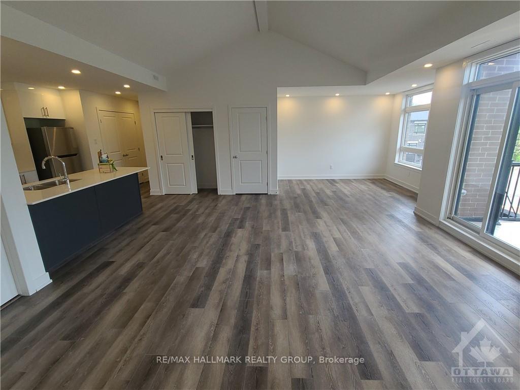 Photo 12 of Unit C, 390 Rolling Meadows Crescent, Ottawa, Mer Bleue/Bradley Estates/Anderson Park — HOMEH