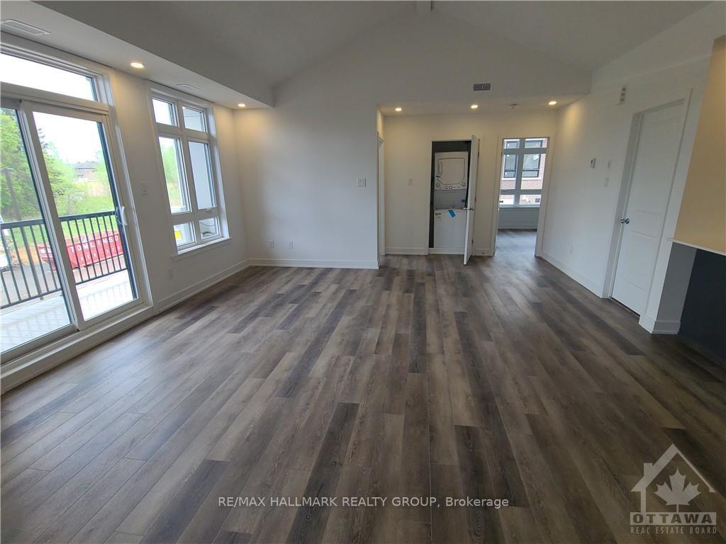 Photo 16 of Unit C, 390 Rolling Meadows Crescent, Ottawa, Mer Bleue/Bradley Estates/Anderson Park — HOMEH