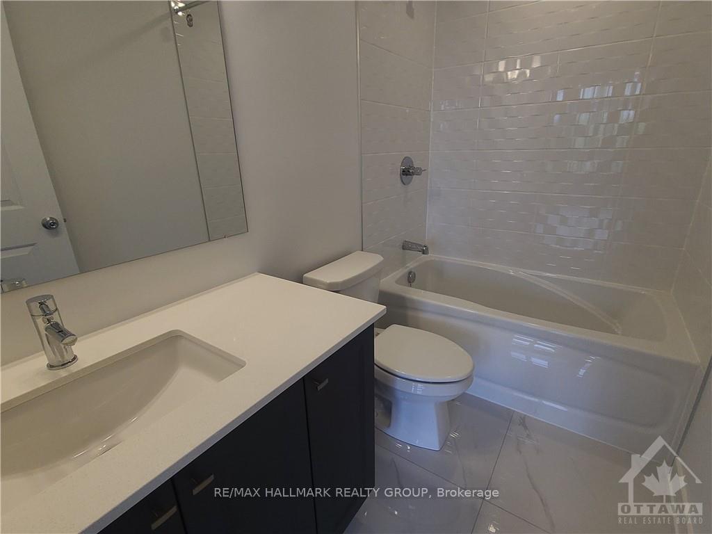 Photo 17 of Unit C, 390 Rolling Meadows Crescent, Ottawa, Mer Bleue/Bradley Estates/Anderson Park — HOMEH