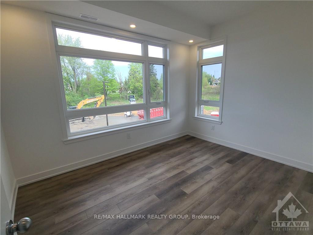 Photo 18 of Unit C, 390 Rolling Meadows Crescent, Ottawa, Mer Bleue/Bradley Estates/Anderson Park — HOMEH