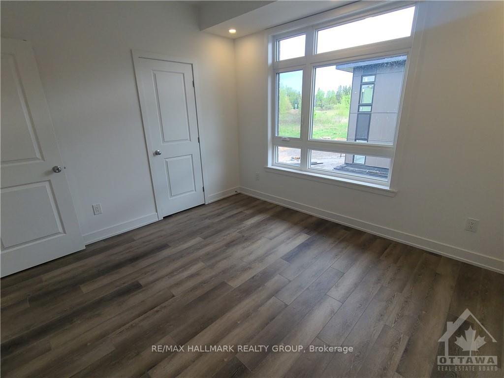 Photo 21 of Unit C, 390 Rolling Meadows Crescent, Ottawa, Mer Bleue/Bradley Estates/Anderson Park — HOMEH