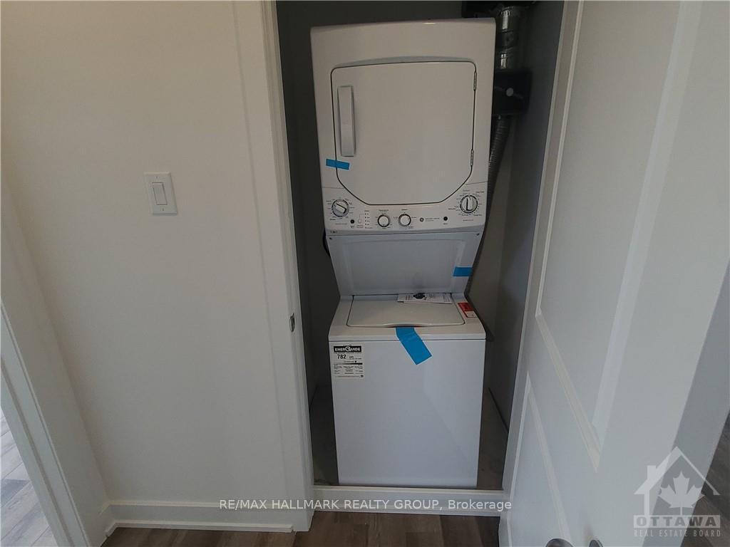 Photo 23 of Unit C, 390 Rolling Meadows Crescent, Ottawa, Mer Bleue/Bradley Estates/Anderson Park — HOMEH