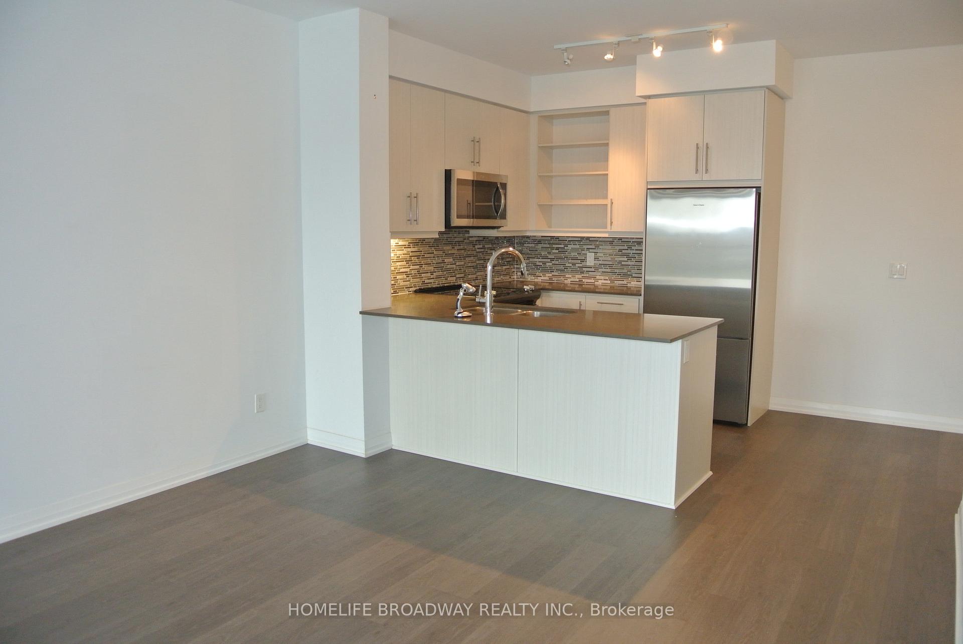 Photo 4 of Unit 1011, 65 Oneida Crescent, Richmond Hill, Langstaff — HOMEH