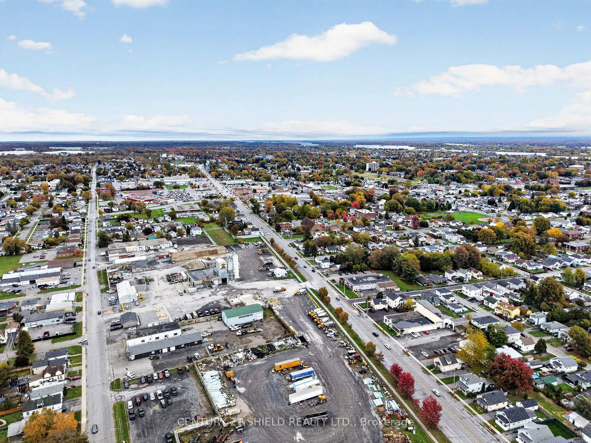 Photo 17 of 214 Eighth Street W, Cornwall, Cornwall — HOMEH
