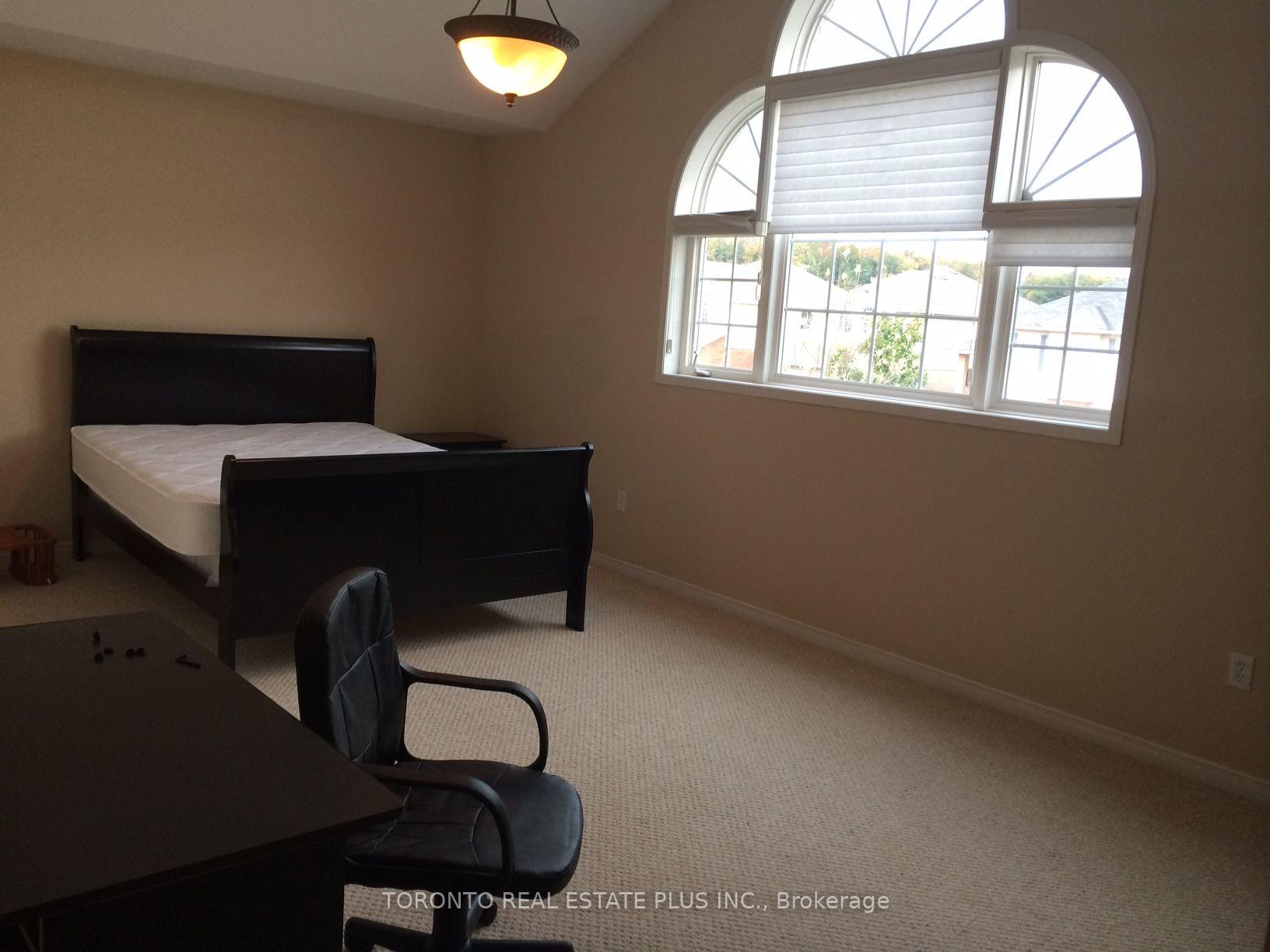 Photo 5 of 4 Vanessa Drive, Orillia — HOMEH