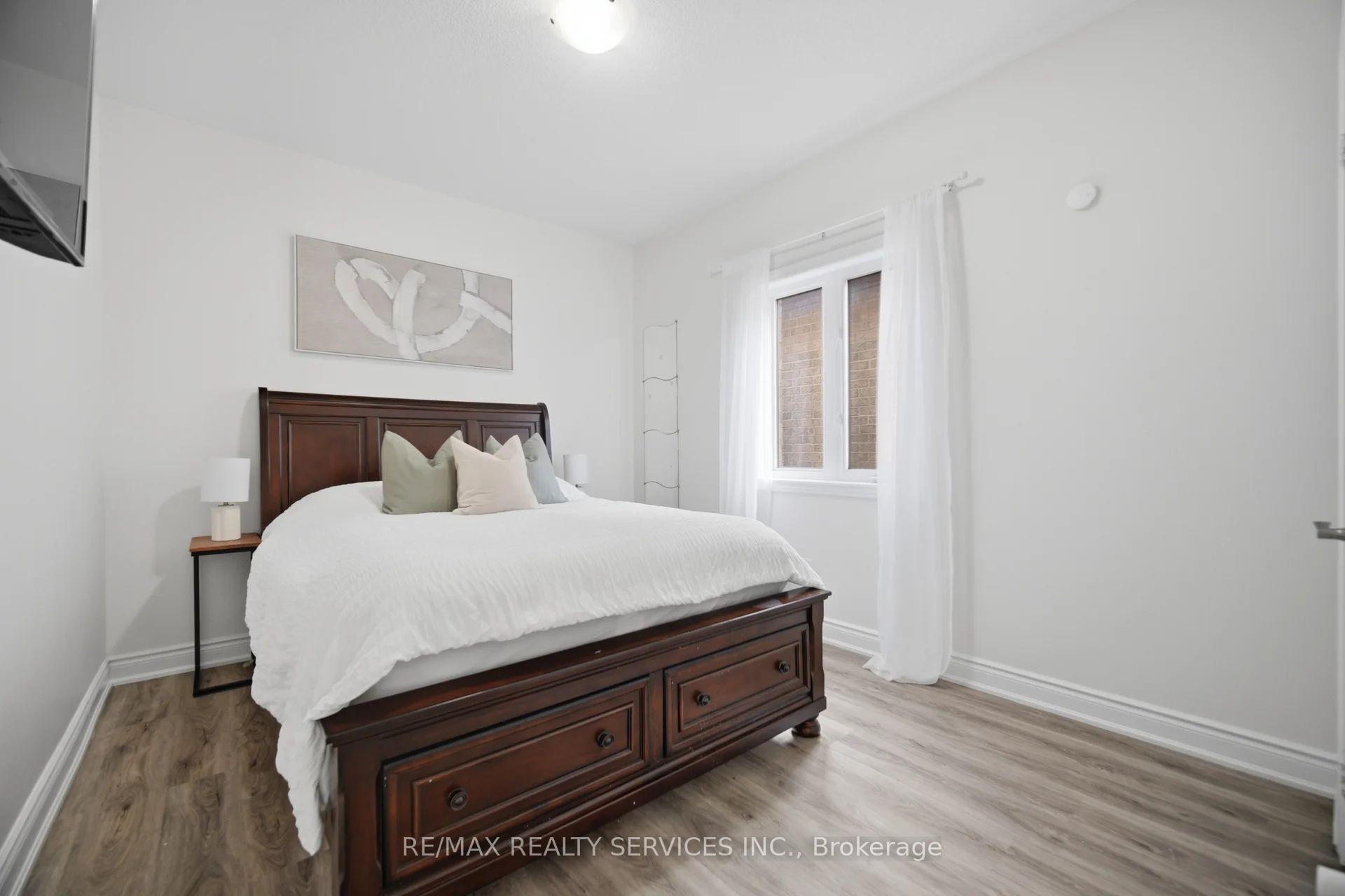 Photo 17 of 40 Balin Crescent, Brampton, Credit Valley — HOMEH