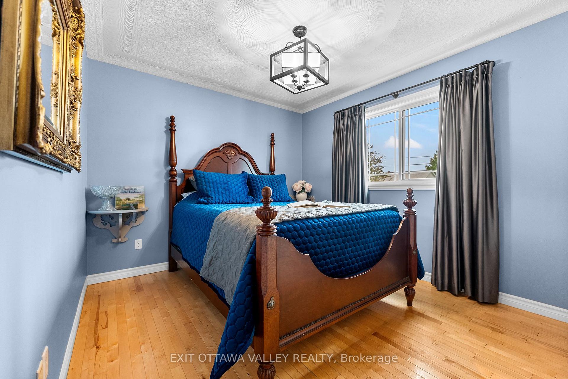 Photo 15 of 62 Meadowview Drive, Whitewater Region, Beachburg — HOMEH