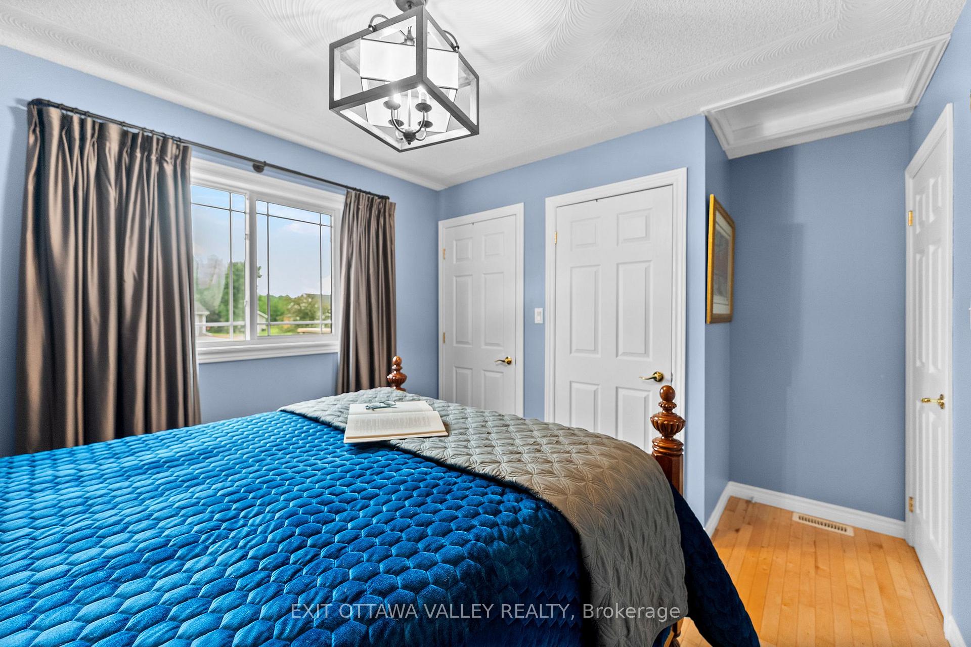 Photo 16 of 62 Meadowview Drive, Whitewater Region, Beachburg — HOMEH