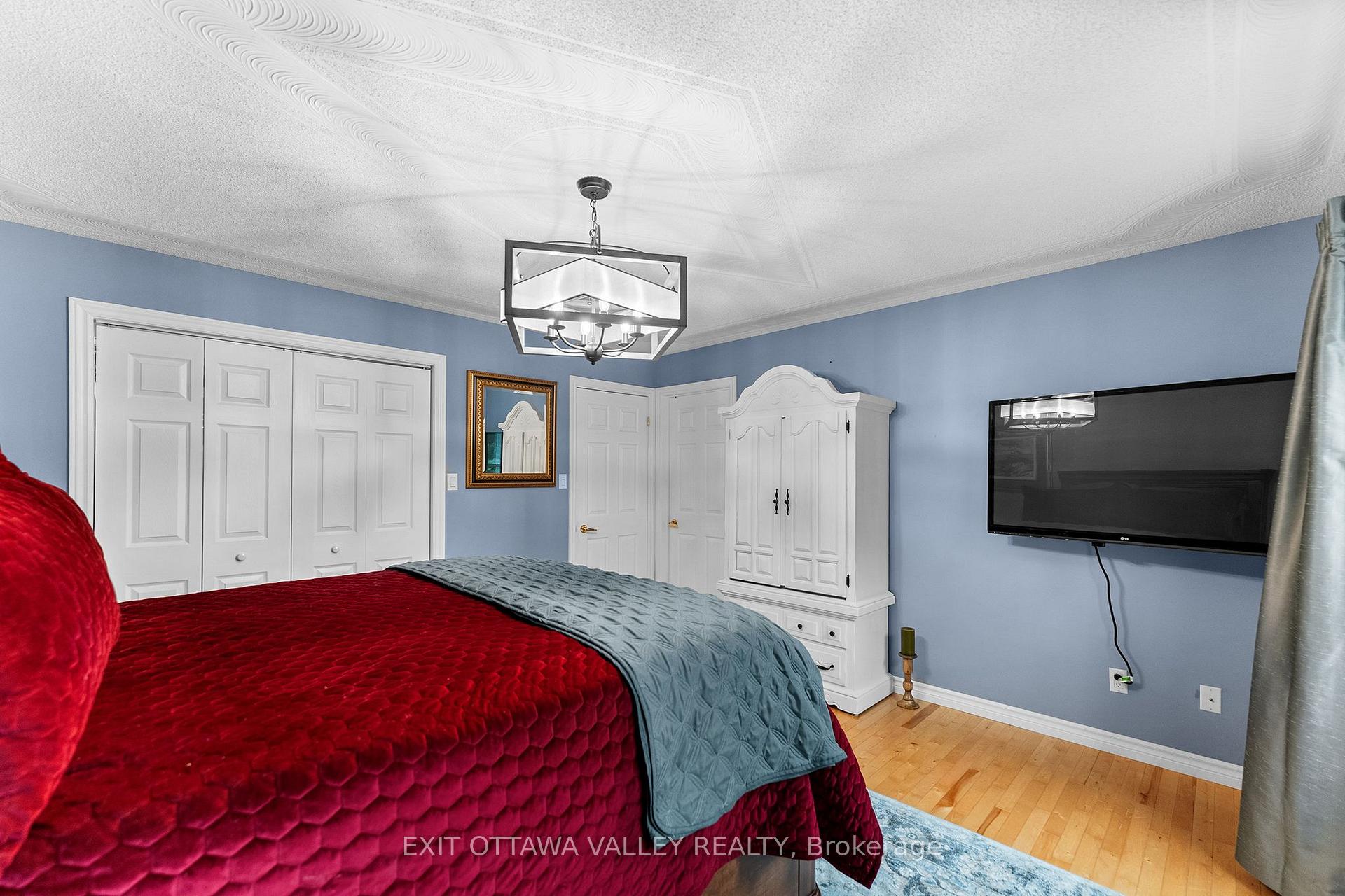 Photo 18 of 62 Meadowview Drive, Whitewater Region, Beachburg — HOMEH
