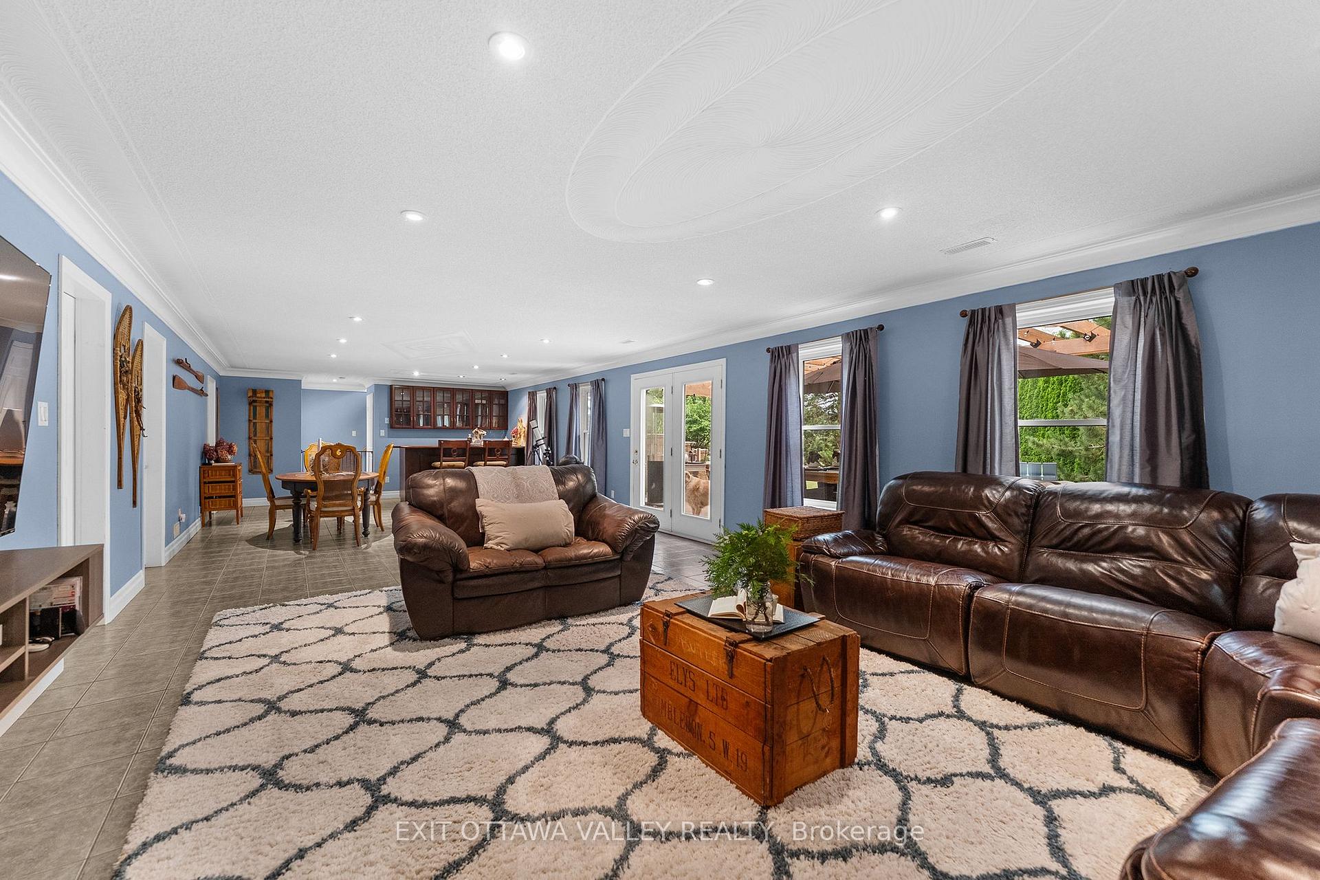 Photo 23 of 62 Meadowview Drive, Whitewater Region, Beachburg — HOMEH