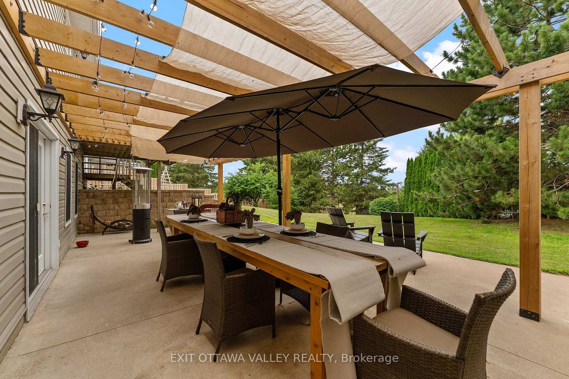 Photo 40 of 62 Meadowview Drive, Whitewater Region, Beachburg — HOMEH