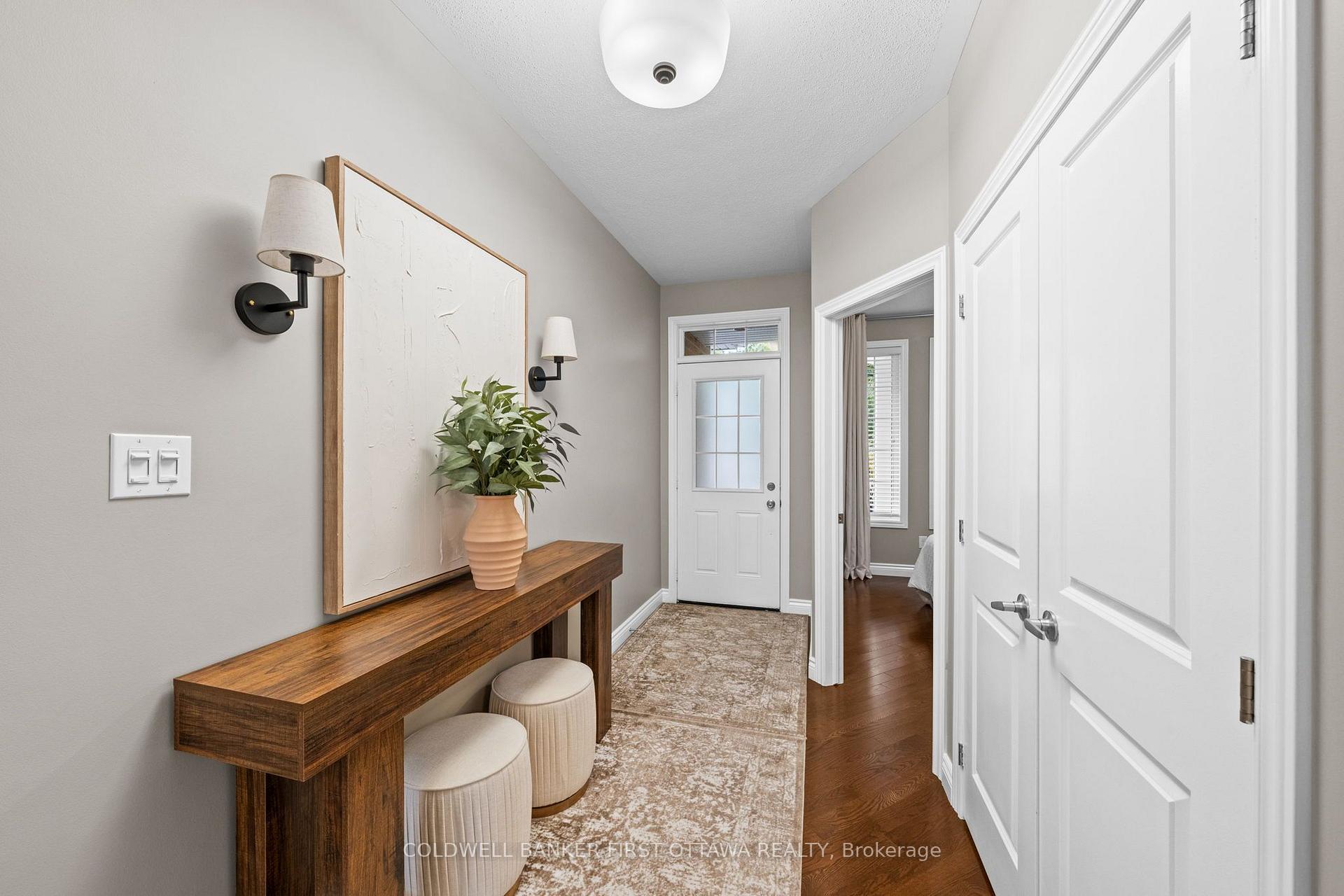 Photo 4 of 938 Rossburn Crescent, Ottawa, Barrhaven - Stonebridge — HOMEH