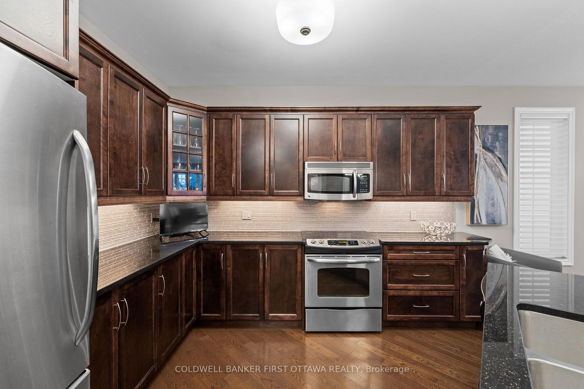 Photo 9 of 938 Rossburn Crescent, Ottawa, Barrhaven - Stonebridge — HOMEH