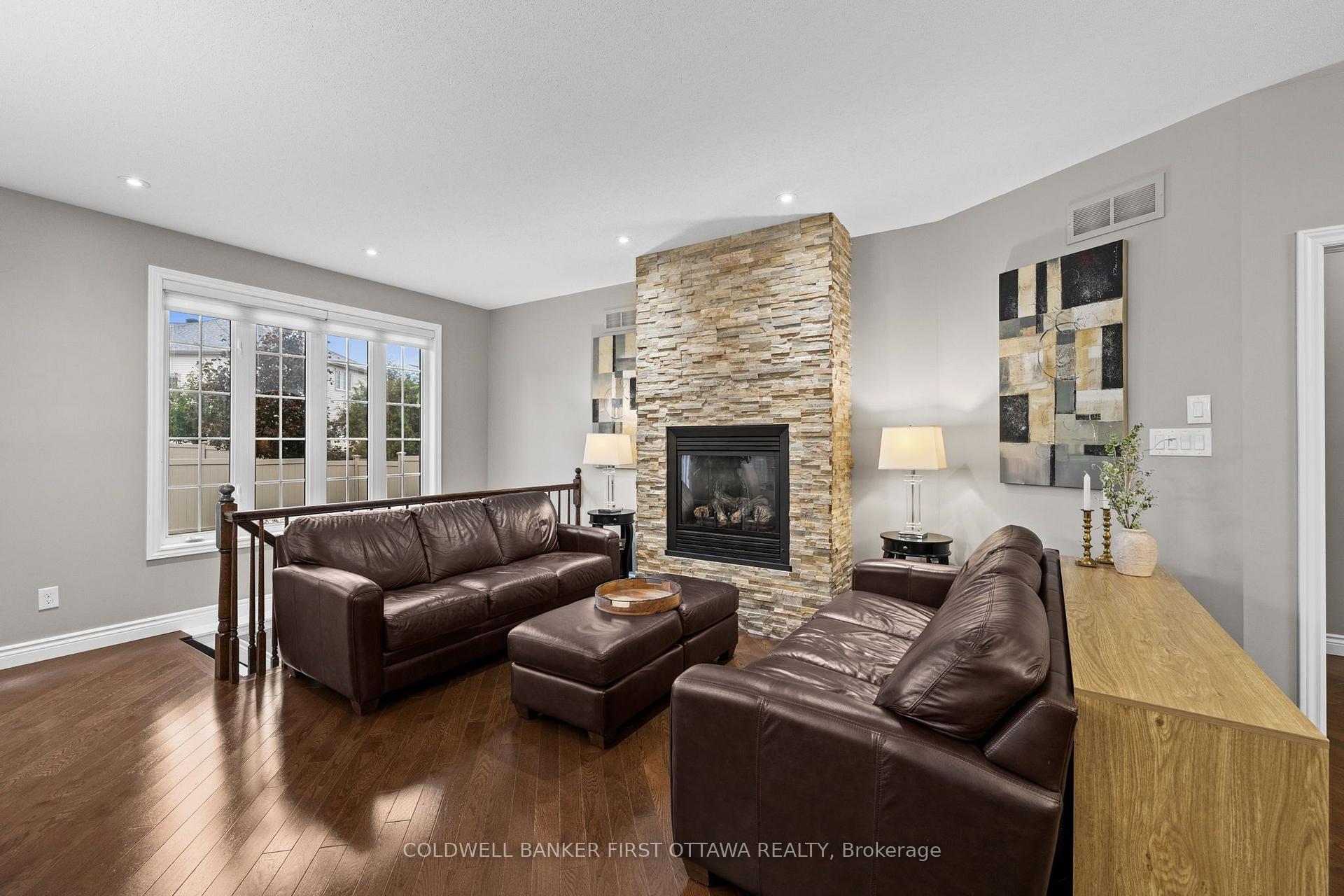 Photo 13 of 938 Rossburn Crescent, Ottawa, Barrhaven - Stonebridge — HOMEH