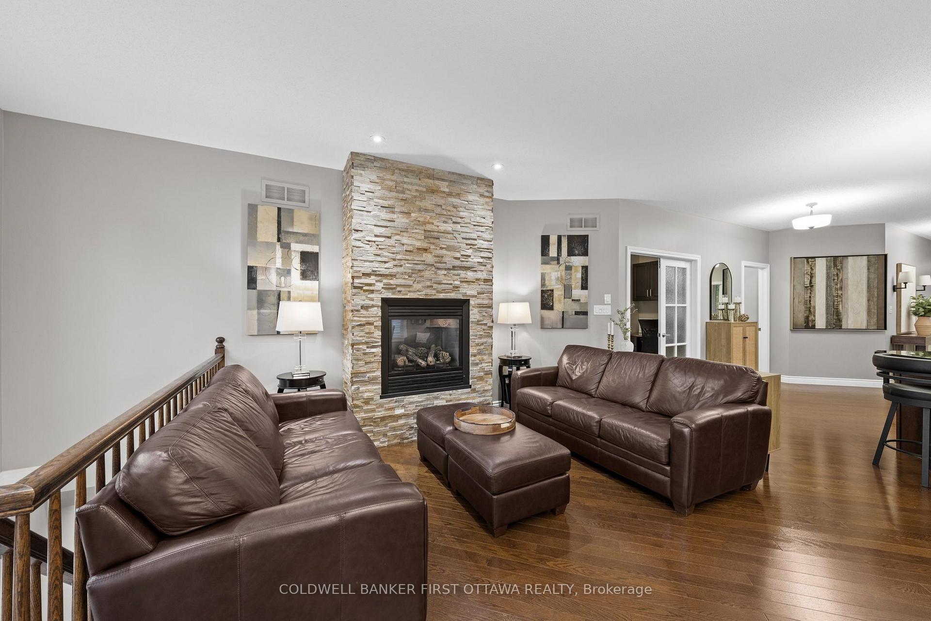 Photo 14 of 938 Rossburn Crescent, Ottawa, Barrhaven - Stonebridge — HOMEH