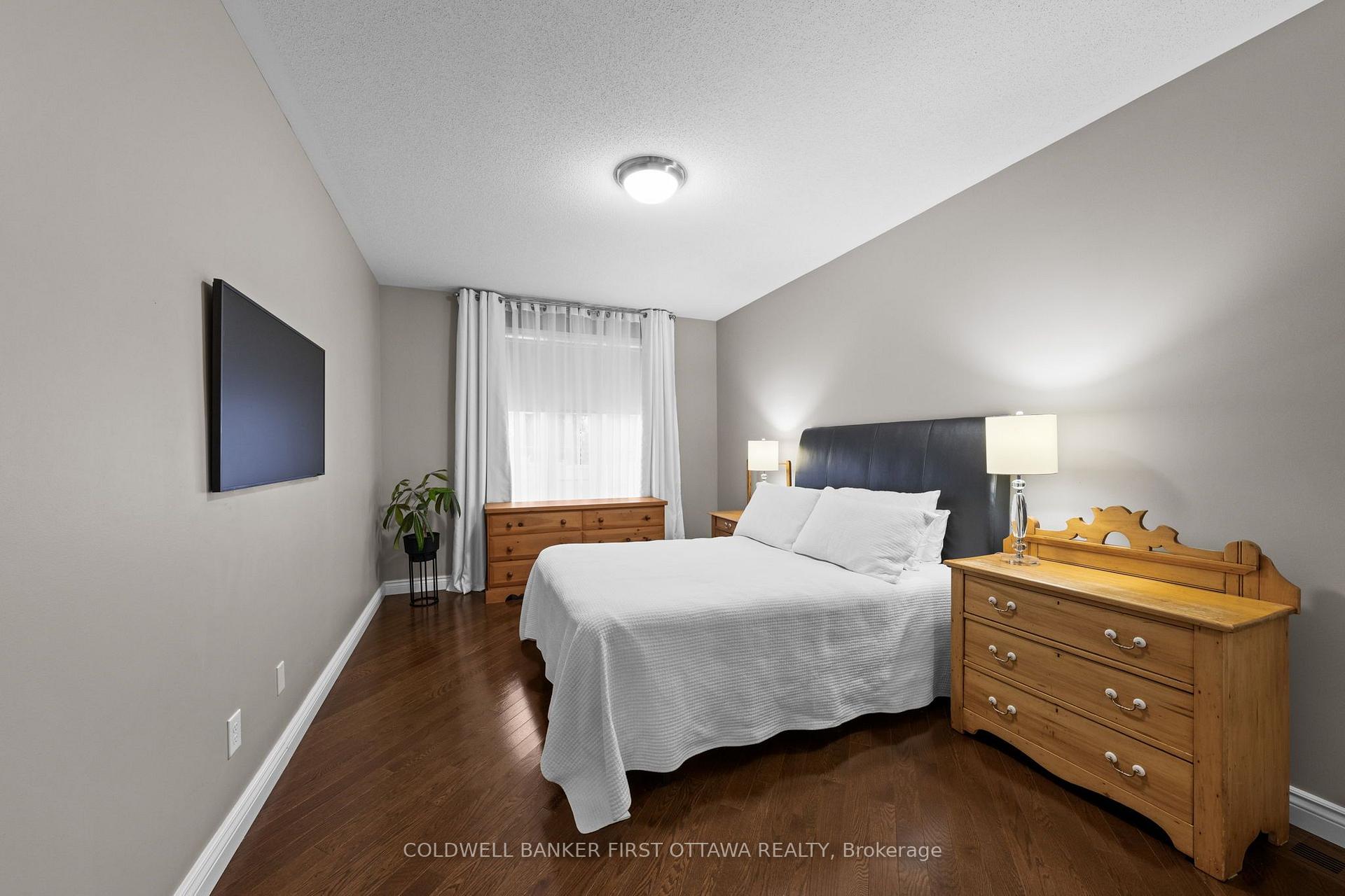 Photo 16 of 938 Rossburn Crescent, Ottawa, Barrhaven - Stonebridge — HOMEH