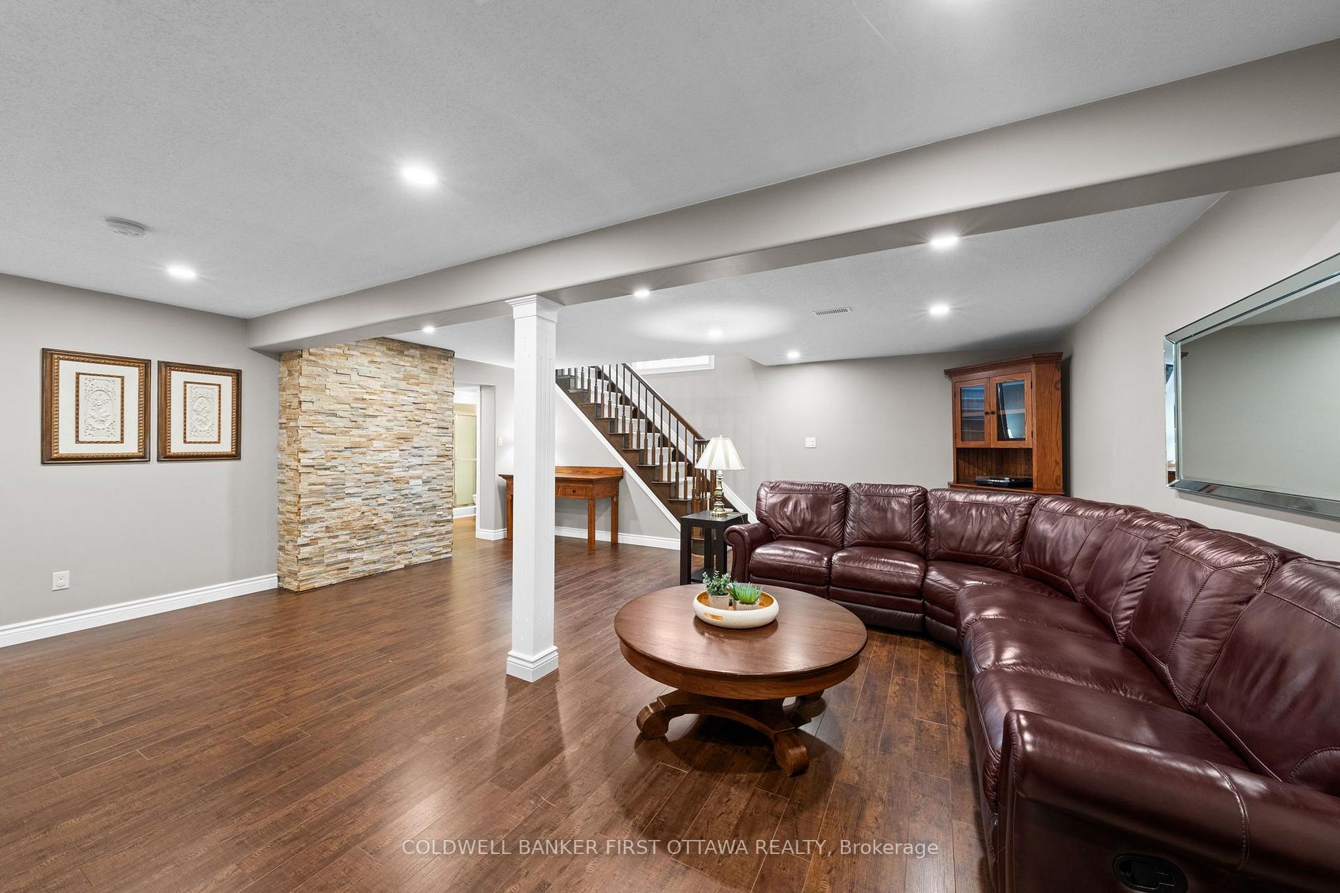 Photo 21 of 938 Rossburn Crescent, Ottawa, Barrhaven - Stonebridge — HOMEH