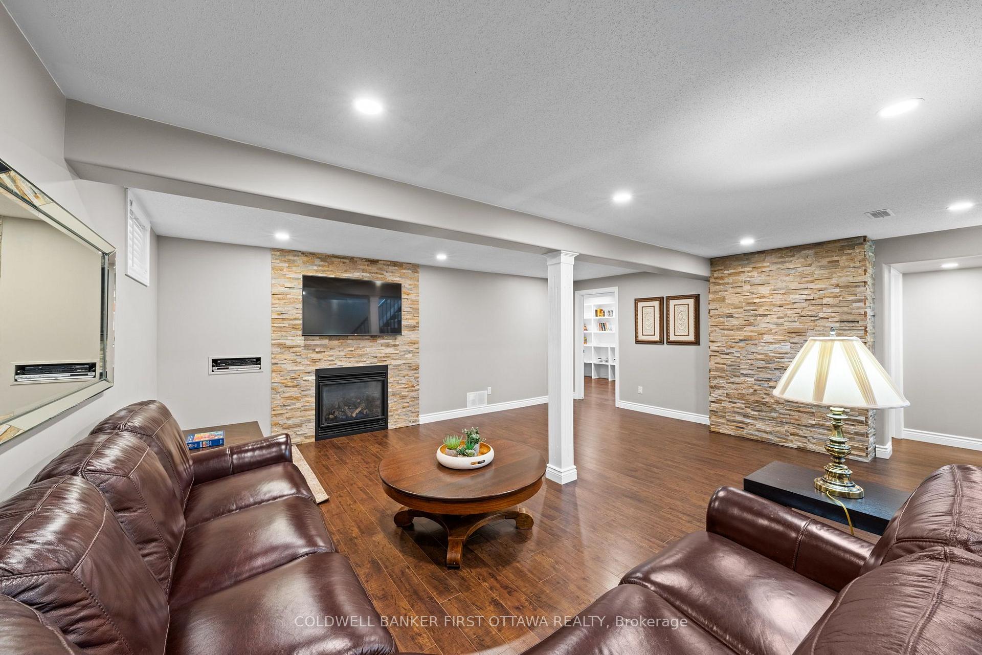 Photo 23 of 938 Rossburn Crescent, Ottawa, Barrhaven - Stonebridge — HOMEH