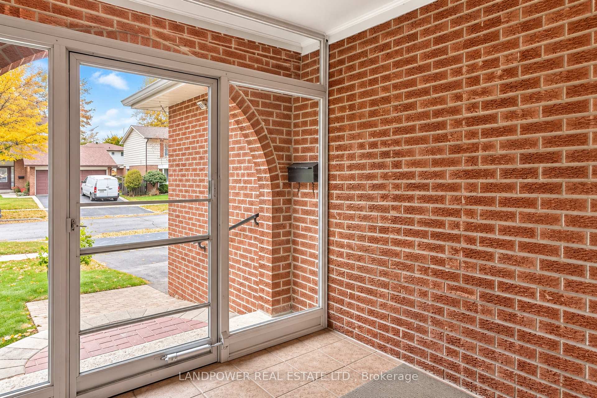 Photo 4 of 5 Kellen Street, Scarborough, Tam O'Shanter-Sullivan — HOMEH