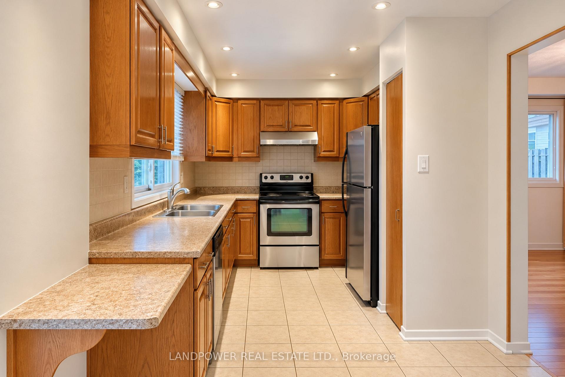 Photo 15 of 5 Kellen Street, Scarborough, Tam O'Shanter-Sullivan — HOMEH
