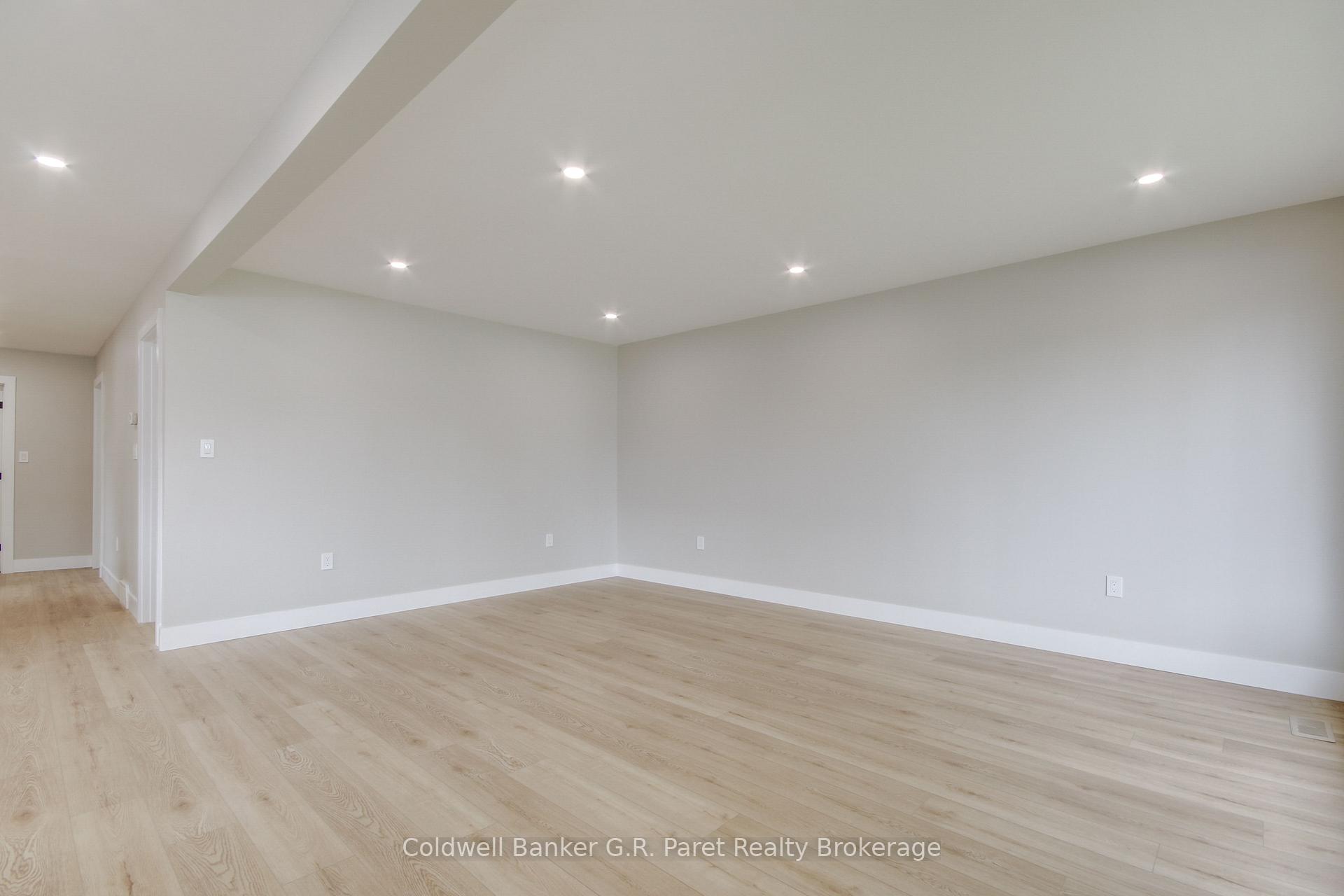 Photo 7 of 171 Crysler Street, Norfolk, Delhi — HOMEH